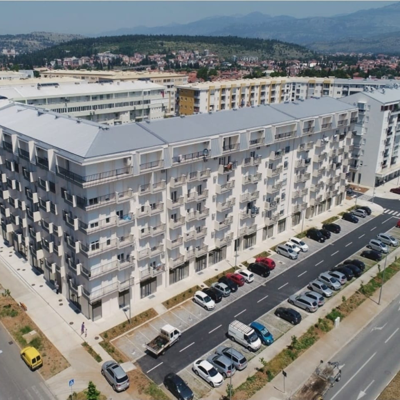 apartment for sale Stari Aerodrom, Adagio building Bemax Podgorica, new 2 bedroom apartment 72 m2, unused flat Podgorica, top floor apartment boulevard view, apartment with garage and ramp parking, 2 bedroom flat Bl Pera Ćetkovića, Bl Dr Ibrahima Koristovića apartment, modern building Podgorica, nekretnine Podgorica prodaja, dvosoban stan Stari Aerodrom, nov stan Adagio Bemax, stan sa vešerajem i velikom terasom, stan sa garažom Podgorica, stan bez tereta 1/1 Podgorica, violet investment , violet investment montenegro