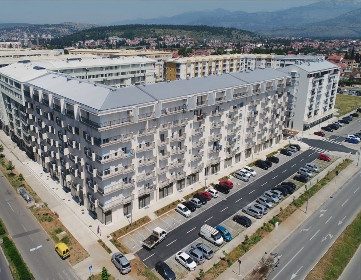 apartment for sale Stari Aerodrom, Adagio building Bemax Podgorica, new 2 bedroom apartment 72 m2, unused flat Podgorica, top floor apartment boulevard view, apartment with garage and ramp parking, 2 bedroom flat Bl Pera Ćetkovića, Bl Dr Ibrahima Koristovića apartment, modern building Podgorica, nekretnine Podgorica prodaja, dvosoban stan Stari Aerodrom, nov stan Adagio Bemax, stan sa vešerajem i velikom terasom, stan sa garažom Podgorica, stan bez tereta 1/1 Podgorica, violet investment , violet investment montenegro