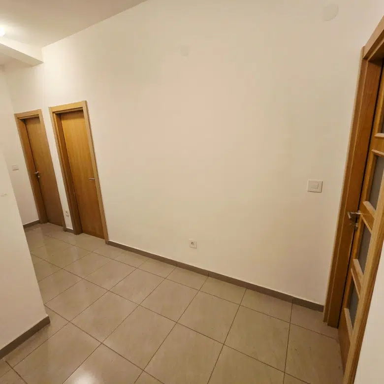 apartment for sale Stari Aerodrom, Adagio building Bemax Podgorica, new 2 bedroom apartment 72 m2, unused flat Podgorica, top floor apartment boulevard view, apartment with garage and ramp parking, 2 bedroom flat Bl Pera Ćetkovića, Bl Dr Ibrahima Koristovića apartment, modern building Podgorica, nekretnine Podgorica prodaja, dvosoban stan Stari Aerodrom, nov stan Adagio Bemax, stan sa vešerajem i velikom terasom, stan sa garažom Podgorica, stan bez tereta 1/1 Podgorica, violet investment , violet investment montenegro