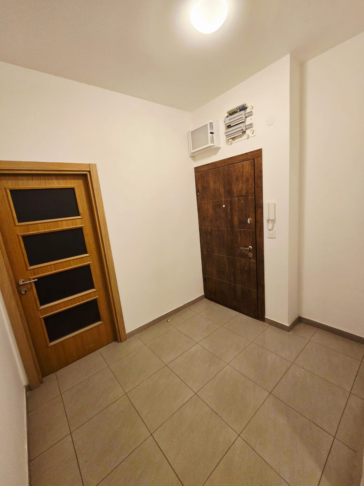 apartment for sale Stari Aerodrom, Adagio building Bemax Podgorica, new 2 bedroom apartment 72 m2, unused flat Podgorica, top floor apartment boulevard view, apartment with garage and ramp parking, 2 bedroom flat Bl Pera Ćetkovića, Bl Dr Ibrahima Koristovića apartment, modern building Podgorica, nekretnine Podgorica prodaja, dvosoban stan Stari Aerodrom, nov stan Adagio Bemax, stan sa vešerajem i velikom terasom, stan sa garažom Podgorica, stan bez tereta 1/1 Podgorica, violet investment , violet investment montenegro