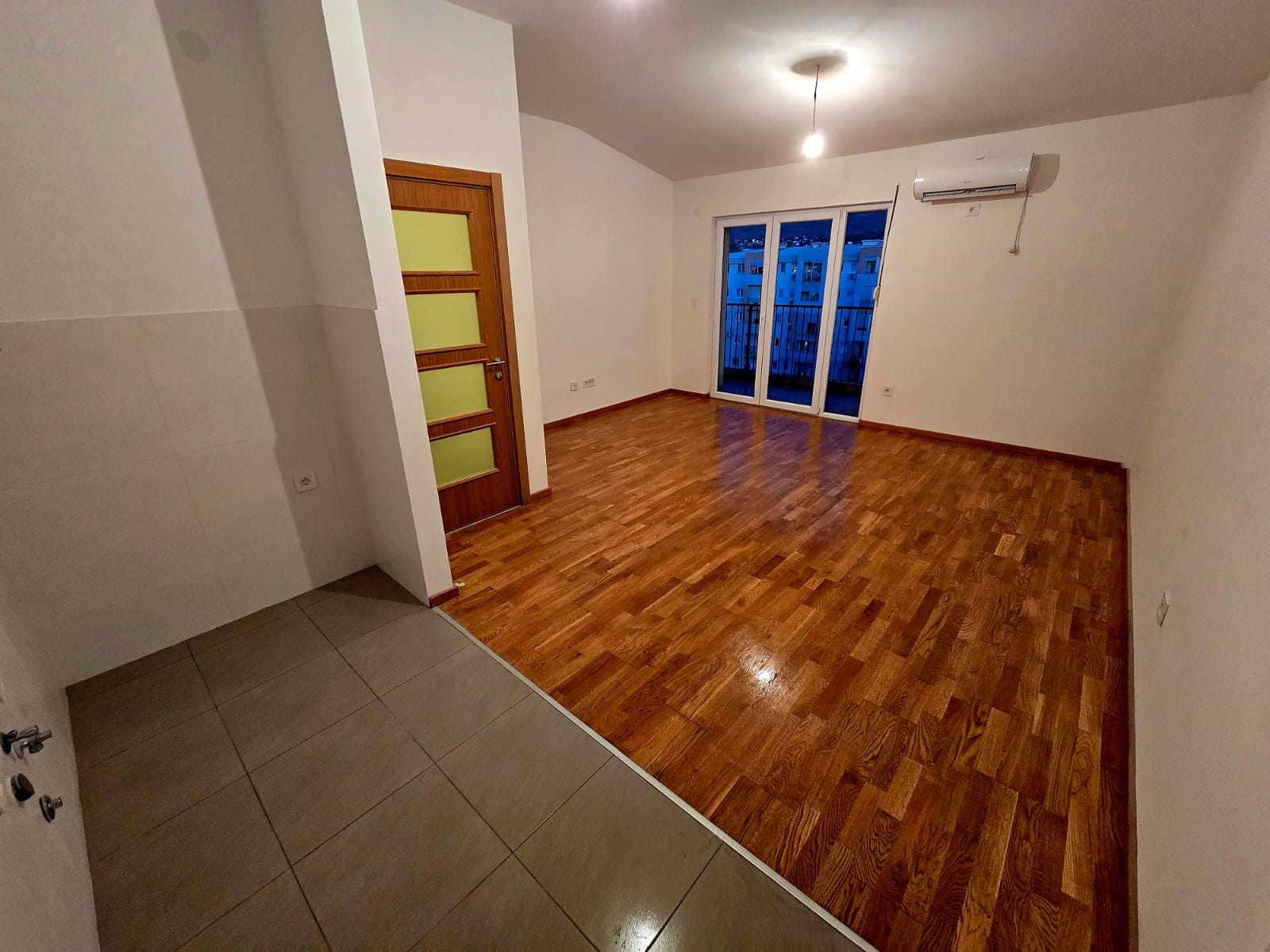 apartment for sale Stari Aerodrom, Adagio building Bemax Podgorica, new 2 bedroom apartment 72 m2, unused flat Podgorica, top floor apartment boulevard view, apartment with garage and ramp parking, 2 bedroom flat Bl Pera Ćetkovića, Bl Dr Ibrahima Koristovića apartment, modern building Podgorica, nekretnine Podgorica prodaja, dvosoban stan Stari Aerodrom, nov stan Adagio Bemax, stan sa vešerajem i velikom terasom, stan sa garažom Podgorica, stan bez tereta 1/1 Podgorica, violet investment , violet investment montenegro
