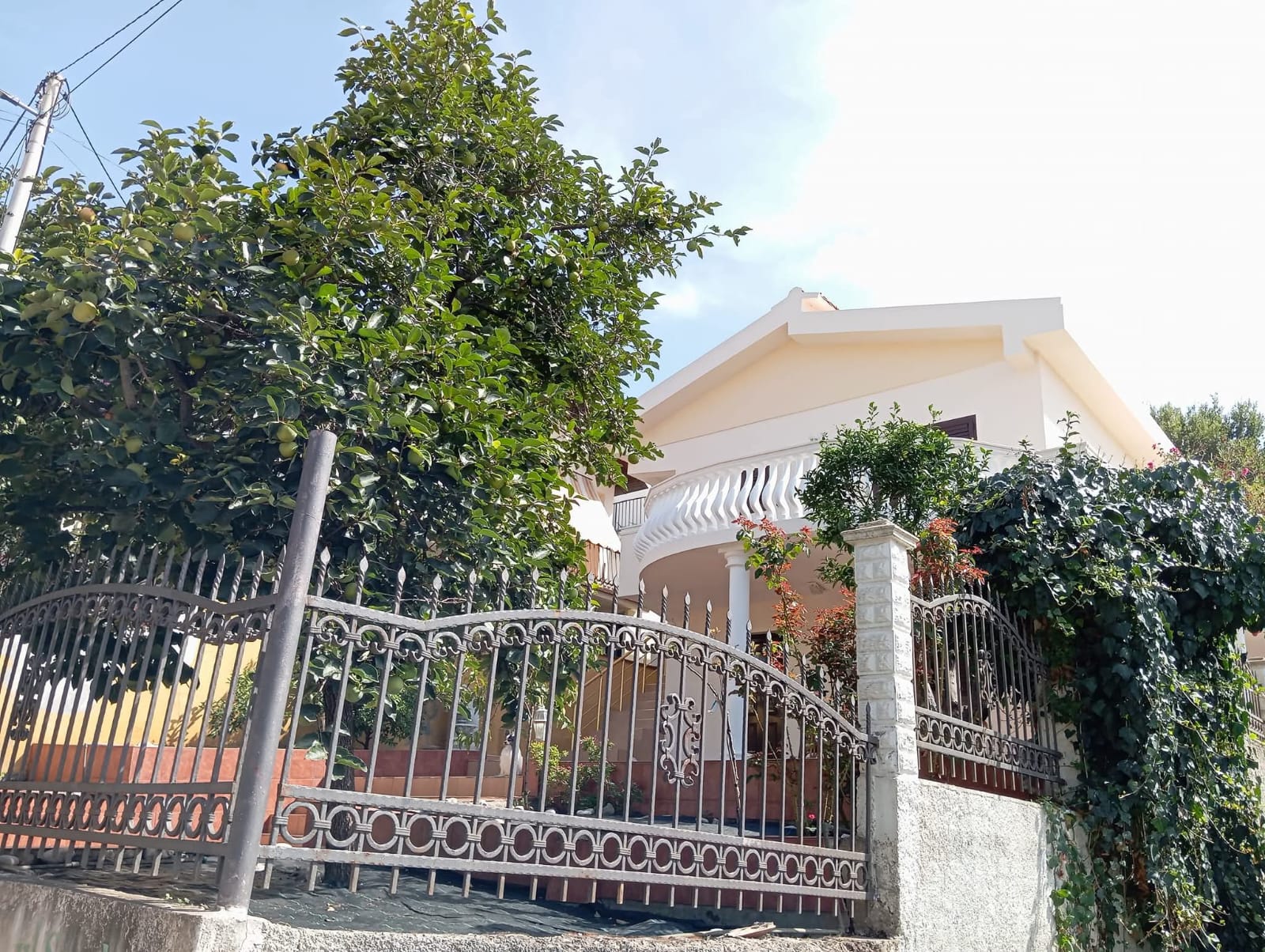 house for sale Utjeha, Utjeha house near beach, Utjeha Montenegro property, 3 bedroom house Utjeha, beach house for sale Montenegro, seaside house Montenegro, legalized house Montenegro, legalized property Utjeha, furnished house Utjeha, family house Utjeha, Bar riviera real estate, Montenegro coastal property, investment property Utjeha, holiday home Utjeha, house with garden Utjeha, house with terraces Montenegro, kuća na prodaju Utjeha, kuća blizu mora Utjeha, legalizovana kuća Utjeha, porodična kuća Utjeha, namještena kuća Utjeha, kuća sa dvorištem Utjeha, nekretnine Utjeha prodaja, violet investment,violet investment montenegro,montenegro investment