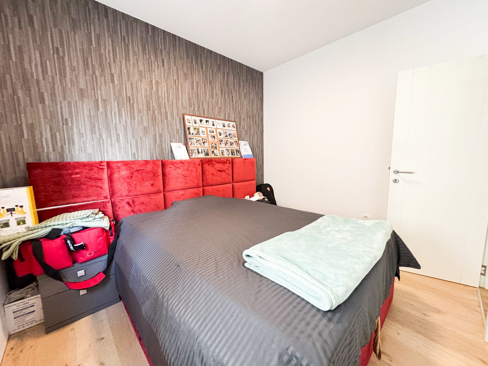 two bedroom apartment for sale, 2 bedroom flat new building, furnished apartment for sale, 63 m2 apartment, first floor apartment with elevator, apartment with garage space, private garage parking, new construction 2019 apartment, parquet flooring apartment, northeast oriented apartment, electric heating apartment, registered property for sale, modern apartment with lift, namješten dvosoban stan prodaja, novogradnja stan sa garažom, stan u zgradi sa liftom, dvosoban stan 63m2, uknjižen stan novogradnja,violet investment,violet investment montenegro