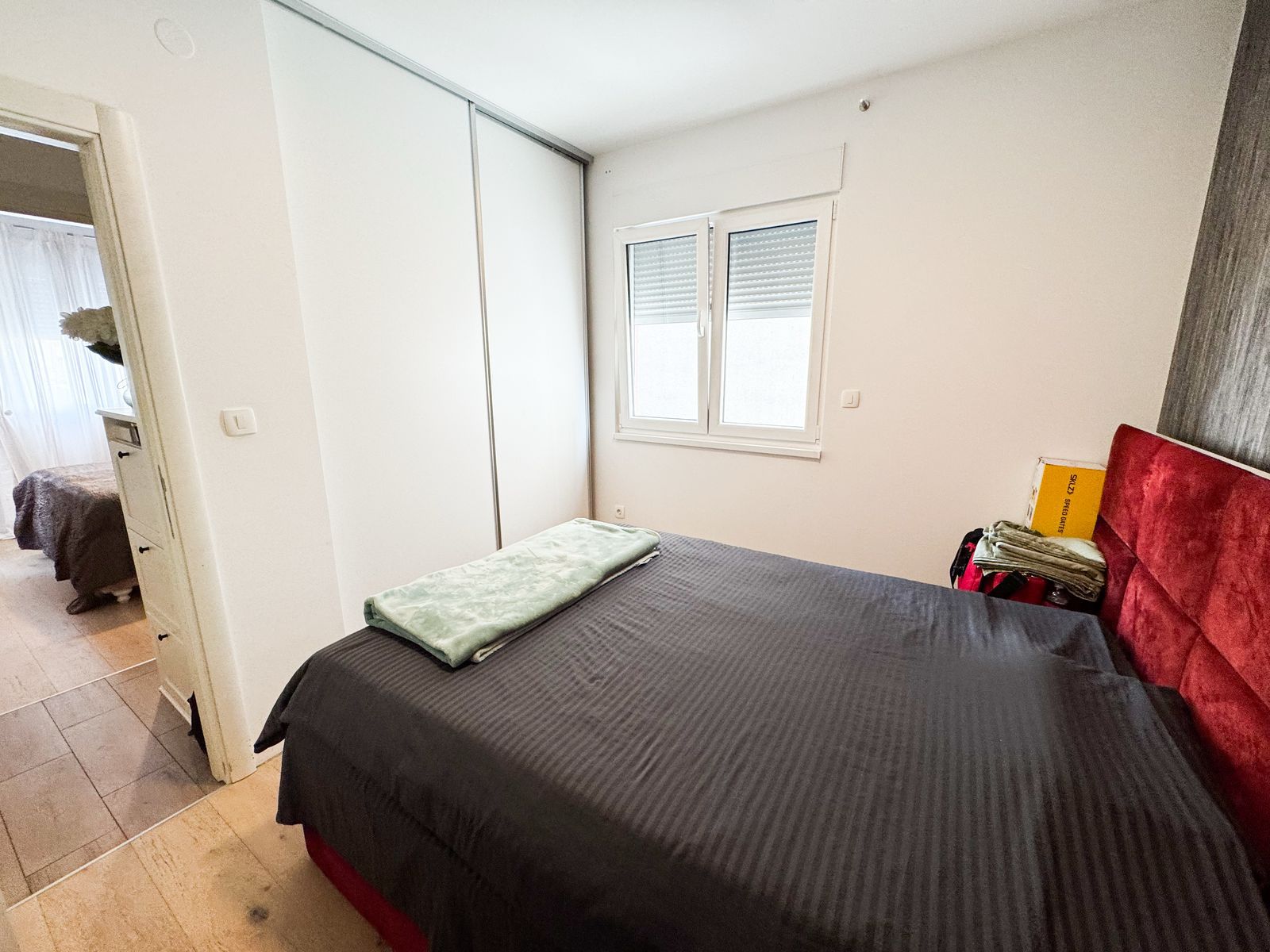 two bedroom apartment for sale, 2 bedroom flat new building, furnished apartment for sale, 63 m2 apartment, first floor apartment with elevator, apartment with garage space, private garage parking, new construction 2019 apartment, parquet flooring apartment, northeast oriented apartment, electric heating apartment, registered property for sale, modern apartment with lift, namješten dvosoban stan prodaja, novogradnja stan sa garažom, stan u zgradi sa liftom, dvosoban stan 63m2, uknjižen stan novogradnja,violet investment,violet investment montenegro