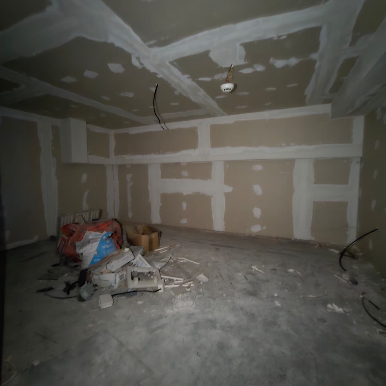 business space for rent Podgorica, commercial premises city center Podgorica, 125 m2 business space Podgorica, office for rent in the heart of Podgorica, multipurpose commercial space Montenegro, local for rent city center Podgorica, space with two bathrooms Podgorica, business space with ventilation system Podgorica, grey zone space for fit-out Podgorica, high visibility location Podgorica, rental commercial property Montenegro, poslovni prostor izdavanje Podgorica centar, lokal u srcu grada Podgorica, poslovni prostor 125m2 Podgorica, višefunkcionalni poslovni prostor Podgorica, lokal za kancelarije i usluge Podgorica,violet investment, violet investment montenegro