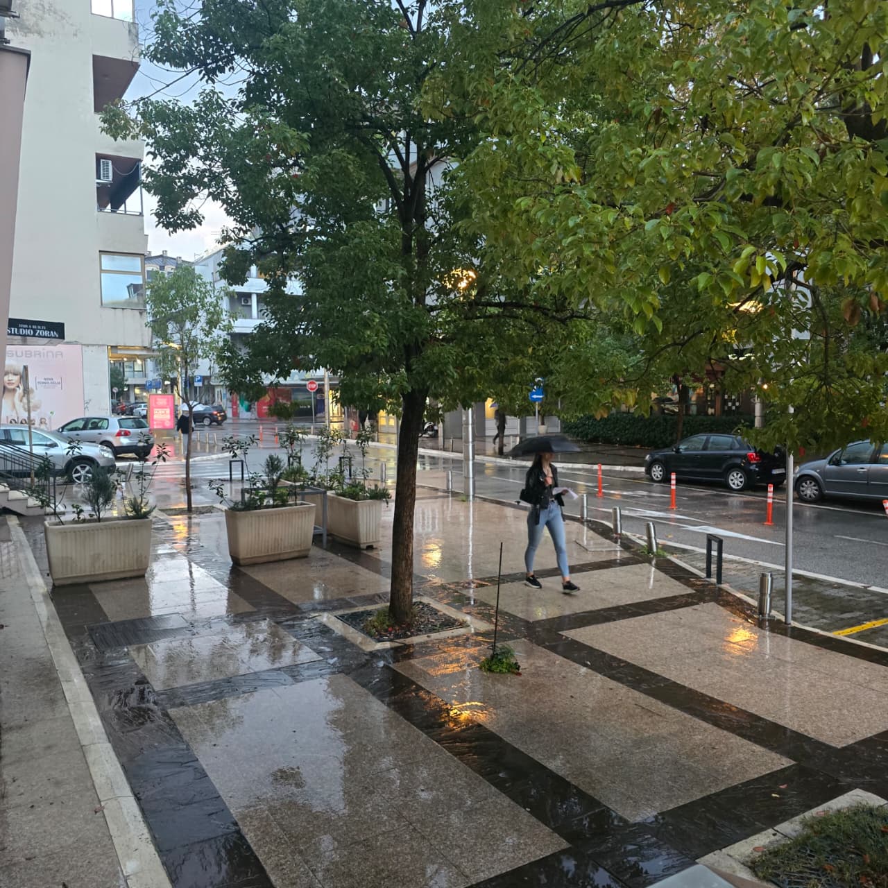 business space for rent Podgorica, commercial property city center Podgorica, office for rent Podgorica, 55 m2 business premises Podgorica, first line to the road Podgorica, local for rent center Podgorica, two-entrance commercial space Podgorica, renovated business space Podgorica, ready to move in office Podgorica, rental commercial Montenegro, poslovni prostor izdavanje Podgorica, izdavanje lokala centar Podgorice, poslovni prostor prva linija ulice Podgorica, renoviran poslovni prostor Podgorica, lokal sa dva ulaza Podgorica,violet investment,violet investment montenegro