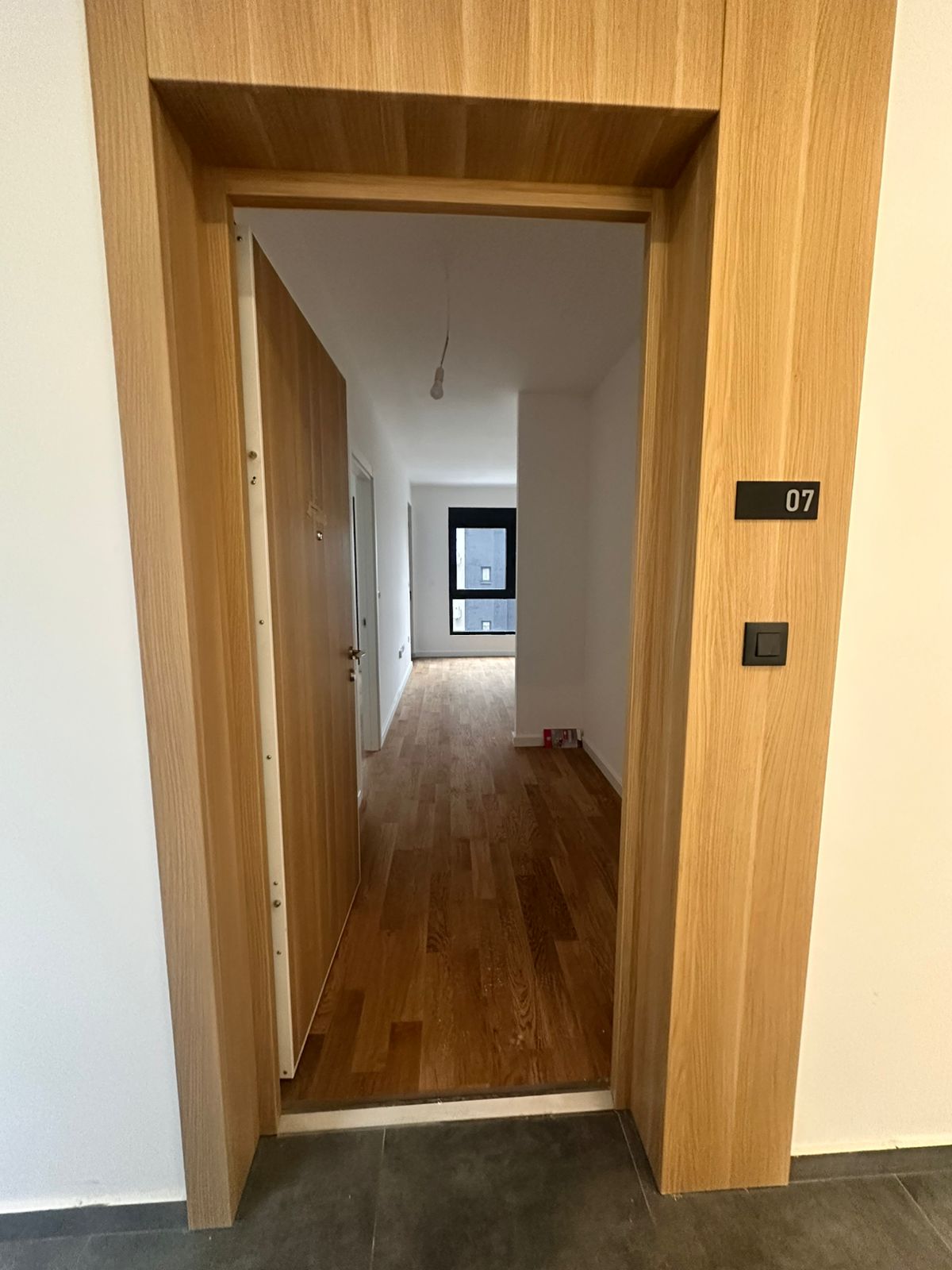 apartment for sale Bar, one bedroom apartment near beach, 45 m2 new apartment Montenegro, brand new flat October 2025, apartment near Anto Đedović school, apartment next to Aroma store Bar, first floor apartment Montenegro, underfloor heating apartment, wooden floors apartment Bar, 1 bedroom flat with balcony, partial sea view apartment, new building near beach Bar, for sale by owner Montenegro, holiday home Bar Montenegro, investment apartment near sea, apartment with underground parking option, quiet apartment not on main road, nekretnine Bar prodaja, jednosoban stan novogradnja Bar, stan blizu mora i škole Bar, violet investment, violet investment montenegro