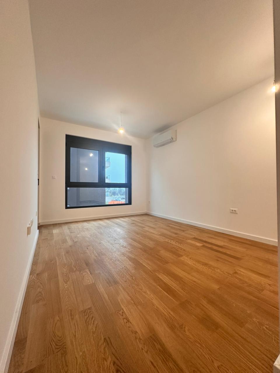 apartment for sale Bar, one bedroom apartment near beach, 45 m2 new apartment Montenegro, brand new flat October 2025, apartment near Anto Đedović school, apartment next to Aroma store Bar, first floor apartment Montenegro, underfloor heating apartment, wooden floors apartment Bar, 1 bedroom flat with balcony, partial sea view apartment, new building near beach Bar, for sale by owner Montenegro, holiday home Bar Montenegro, investment apartment near sea, apartment with underground parking option, quiet apartment not on main road, nekretnine Bar prodaja, jednosoban stan novogradnja Bar, stan blizu mora i škole Bar, violet investment, violet investment montenegro