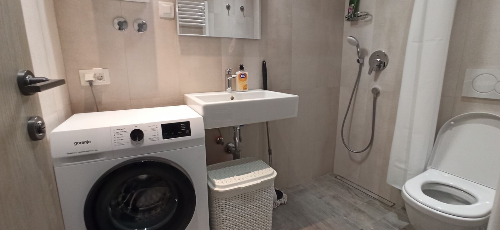 studio for sale Tivat, central Tivat apartment, Technomax building Tivat, 24.5 m2 studio Montenegro, furnished studio Tivat, new building in Tivat center, apartment near Porto Montenegro, investment property Tivat, studio for long and short term rental, office or cabinet space Tivat, first floor studio with lift, quiet courtyard facing apartment, property near promenade and beaches Tivat, nekretnine Tivat prodaja, garsonjera centar Tivta, studio apartman Porto Montenegro lokacija, stan za investiciju Tivat, namještena garsonjera Crna Gora, violet investment, violet investment montenegro