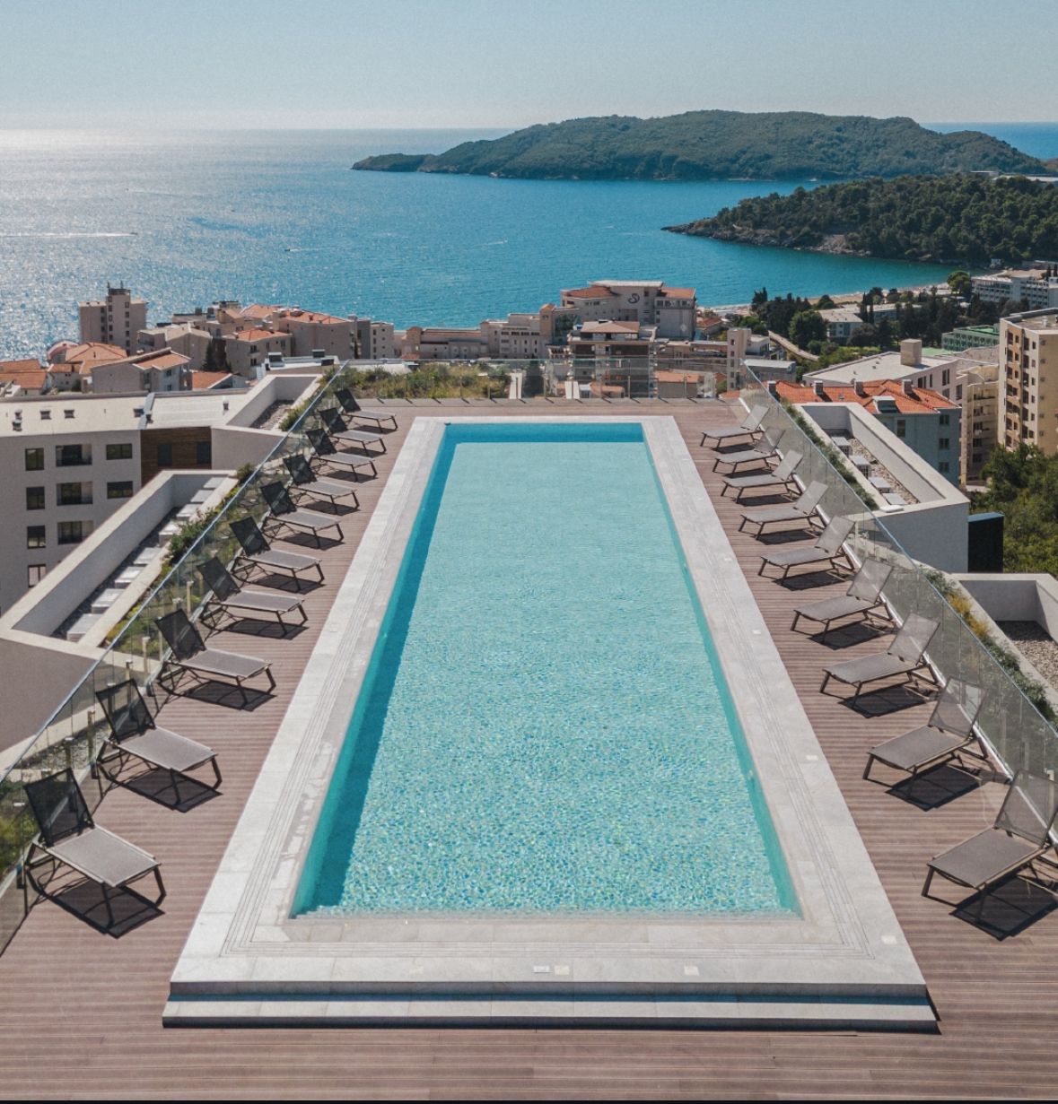 apartment for sale Bečići, Vuelo Sobre Bečići, one bedroom apartment 56 m2, new complex with rooftop pool Montenegro, apartment with gym Bečići, modern apartment near Bečići beach, investment apartment Budva Riviera, holiday home Bečići, 1 bedroom flat for sale Montenegro coast, new build apartment Bečići, nekretnine Bečići prodaja, jednosoban stan Vuelo Sobre Bečići, stan u novom kompleksu sa bazenom, investicioni stan Crna Gora, stan 195000e Bečići, violet investment,violet investment montenegro