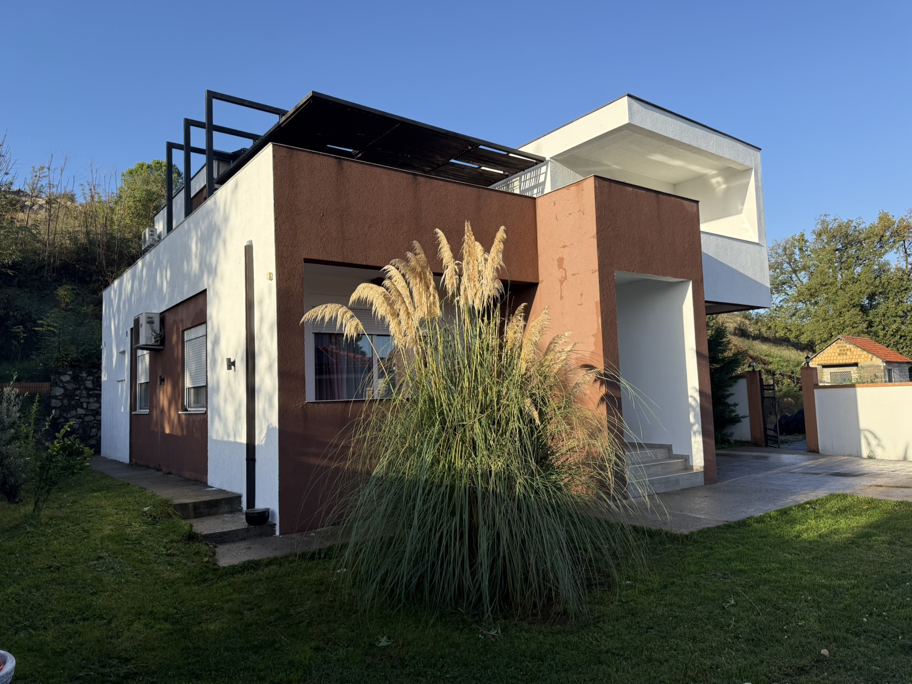 house for sale Podgorica, house for sale Gornja Gorica, family house Podgorica, modern house Podgorica, American style house Montenegro, 260 m2 house Podgorica, 180 m2 living space Podgorica, 640 m2 plot Podgorica, 3 bedroom house Podgorica, house with office Podgorica, central heating pellet Podgorica, Fujitsu air conditioning Podgorica, landscaped yard Podgorica, fenced property Podgorica, house with garage Podgorica, house with terraces Podgorica, modern family home Podgorica, real estate Podgorica, property for sale Montenegro, Gornja Gorica real estate, house built 2019 Podgorica, legal house with permits Podgorica, decorative garden Podgorica, Violet Investment Podgorica, Violet Investment house for sale, Violet Investment Gornja Gorica,violeti investment,violetinvestment,violet investment montenegro