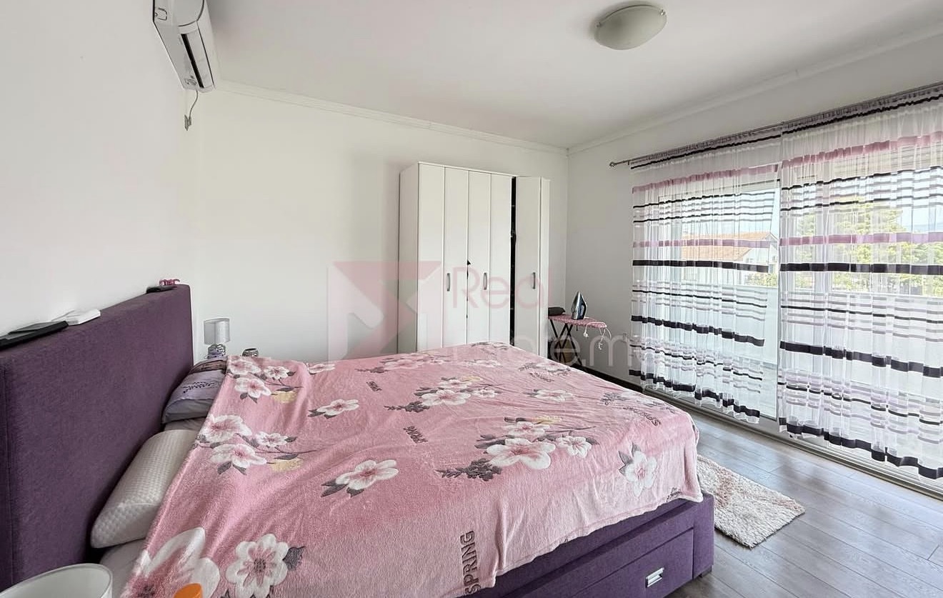 house for sale Podgorica, house for sale Gornja Gorica, family house Podgorica, modern house Podgorica, American style house Montenegro, 260 m2 house Podgorica, 180 m2 living space Podgorica, 640 m2 plot Podgorica, 3 bedroom house Podgorica, house with office Podgorica, central heating pellet Podgorica, Fujitsu air conditioning Podgorica, landscaped yard Podgorica, fenced property Podgorica, house with garage Podgorica, house with terraces Podgorica, modern family home Podgorica, real estate Podgorica, property for sale Montenegro, Gornja Gorica real estate, house built 2019 Podgorica, legal house with permits Podgorica, decorative garden Podgorica, Violet Investment Podgorica, Violet Investment house for sale, Violet Investment Gornja Gorica,violeti investment,violetinvestment,violet investment montenegro