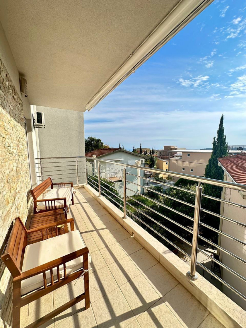 apartment for sale Becici, two-bedroom apartment Becici, apartment 98m2 Becici, sea view apartment Becici, apartment with terrace Becici, apartment with garage Becici, Budva area apartment for sale, Monte Dreams apartment, investment apartment Becici, apartment for year-round living Montenegro, real estate Becici, apartment near sea Becici, violet investment