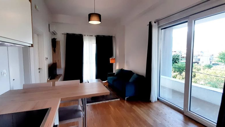 Modern 1-Bedroom Apartment 35 m² + 57 m² Terrace – Twin House, Center Bar