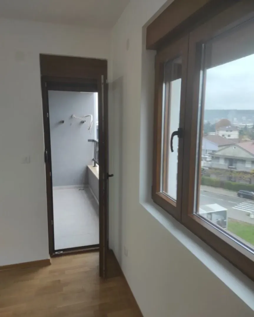 apartment for sale Stari Aerodrom, 2 bedroom apartment 56 m2 Podgorica, new building high quality Stari Aerodrom, never occupied flat Podgorica, functional layout 2BR apartment, open plan living dining kitchen, double oriented apartment east north, flat with balcony Podgorica, family apartment Stari Aerodrom, investment apartment Podgorica, nekretnine Podgorica prodaja, dvosoban stan Stari Aerodrom novogradnja, stan 56m2 sa dvije spavaće, stan sa kupatilom i toaletom, prostran javni parking ispred zgrade, violet investment, violet investment montenegro