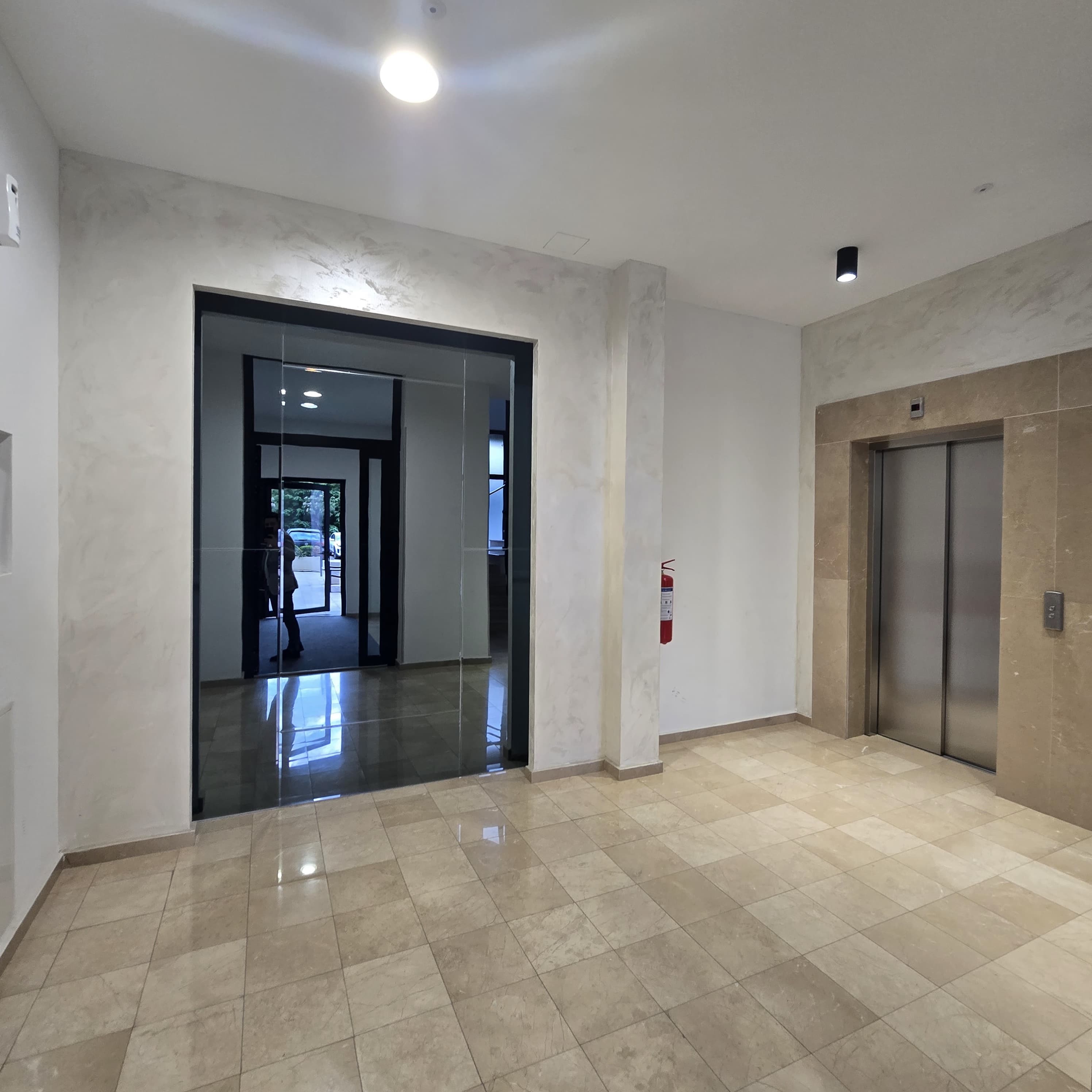 studio for rent Podgorica, Master Kvart studio, 27 m2 apartment Podgorica, furnished studio near Big Fashion, luxury building Master Kvart, garsonjera izdavanje Podgorica, small apartment with terrace Podgorica, long term rental Podgorica, modern studio in city, stan 27m2 Master Kvart, izdavanje garsonjere 450 eura, studio blizu tržnog centra Podgorica, violet investment, violet investment montenegro