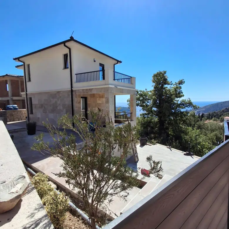 house for sale Budva, two villas Markovići, tourist villas for sale Montenegro, 750 m2 property Budva, sea view villas Markovići, investment property near Budva, finished and unfinished villa for sale, tourist complex potential Montenegro, villa with breathtaking views, real estate Markovići Budva, nekretnine Budva prodaja, kuće za turizam Markovići, dvije vile na prodaju, investiranje u turizam Crna Gora, kompleks vila iznad Budve, violet investment