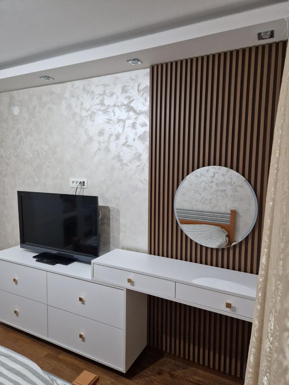 apartment for sale Budva, three bedroom apartment Adok, 92 m2 flat Budva, renovated apartment Budva, large terrace apartment Montenegro, family apartment Budva, 3 bedroom flat near sea Budva, investment apartment Budva, Adok neighborhood Budva, nekretnine Budva prodaja, trosoban stan Adok, trosoban stan 92m2 Budva, renoviran stan sa velikom terasom, stan za porodicu ili izdavanje Budva,violet investment,violet investment montenegro