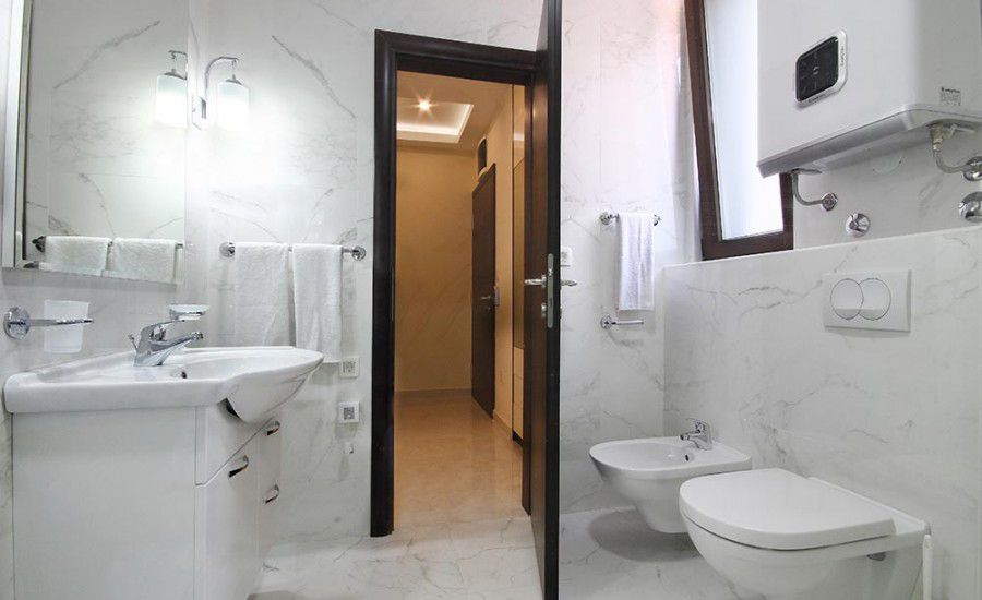 apartment for sale Bečići, luxury apartment Shine Bečići, 2 bedroom sea view apartment Montenegro, 80 m2 apartment Budva Riviera, aparthotel Shine property, beachfront apartment Bečići, 50m from beach Montenegro, A+ energy class apartment, apartment with rental management Montenegro, invest in Budva Riviera, holiday home Bečići, apartment near sea Montenegro, nekretnine Bečići prodaja, dvosoban lux stan Shine, stan prvi red do mora Bečići, apartman za izdavanje preko hotela, stan sa garažnim mjestom opcija, investiciona nekretnina Crna Gora, violet investment, violet investment montenegro