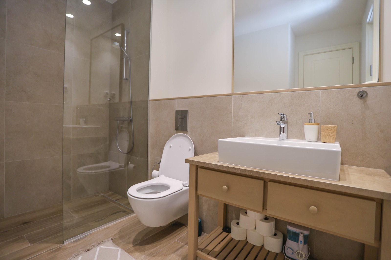 apartment for sale Luštica Bay, Centrale Luštica Bay apartment, 2 bedroom apartment Tivat, 78 m2 flat Luštica Bay, luxury resort apartment Montenegro, property in Luštica Bay Tivat, high ceilings apartment Montenegro, underfloor heating bathrooms, furnished modern kitchen Luštica, private parking Luštica Bay, investment property Montenegro coast, rental program Luštica Bay, golf course property Montenegro, premium resort living Tivat, nekretnine Luštica Bay prodaja, dvosoban stan Centrale Luštica, stan u rizortu Crna Gora, stan za investiciju Luštica Bay, apartman blizu golf terena Crna Gora,violet investment, violet investment montenego