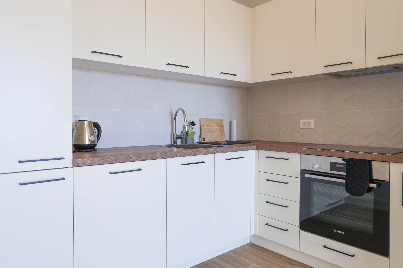 apartment for sale Luštica Bay, Centrale Luštica Bay apartment, 2 bedroom apartment Tivat, 78 m2 flat Luštica Bay, luxury resort apartment Montenegro, property in Luštica Bay Tivat, high ceilings apartment Montenegro, underfloor heating bathrooms, furnished modern kitchen Luštica, private parking Luštica Bay, investment property Montenegro coast, rental program Luštica Bay, golf course property Montenegro, premium resort living Tivat, nekretnine Luštica Bay prodaja, dvosoban stan Centrale Luštica, stan u rizortu Crna Gora, stan za investiciju Luštica Bay, apartman blizu golf terena Crna Gora,violet investment, violet investment montenego