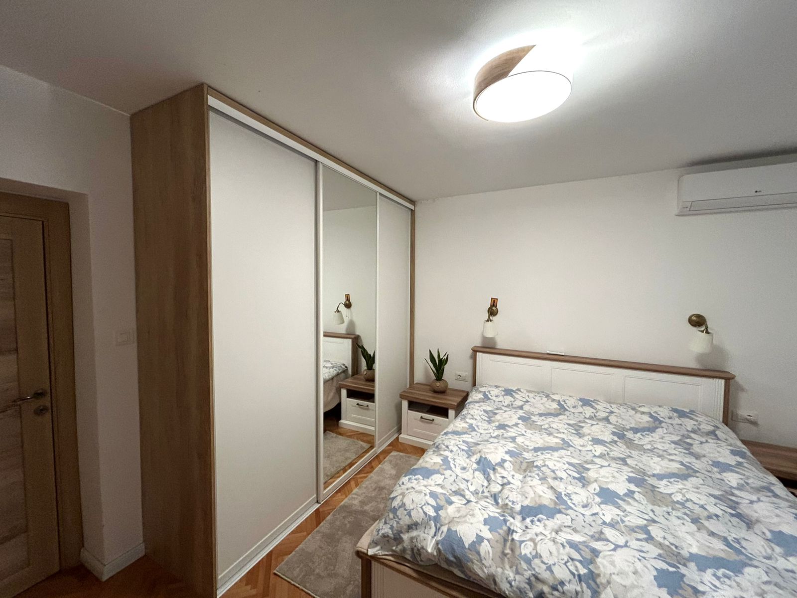 apartment for sale Podgorica, Sahat Kula apartment, 2 bedroom flat 72 m2, Ul Kralja Nikole 70, fully renovated apartment Podgorica, furnished 2 bedroom apartment Montenegro, first floor apartment with terraces, three terrace apartment Podgorica, central location flat Podgorica, investment apartment Podgorica center, nekretnine Podgorica prodaja, dvosoban stan Sahat kula, stan 72m2 prvi sprat, renoviran i opremljen stan Podgorica, stan sa tri terase Podgorica,violet investment, violet investment montenegro