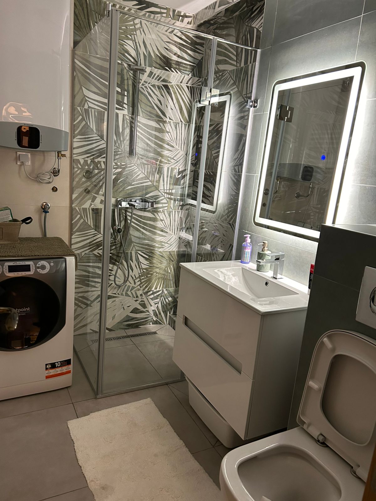 apartment for sale Podgorica, Sahat Kula apartment, 2 bedroom flat 72 m2, Ul Kralja Nikole 70, fully renovated apartment Podgorica, furnished 2 bedroom apartment Montenegro, first floor apartment with terraces, three terrace apartment Podgorica, central location flat Podgorica, investment apartment Podgorica center, nekretnine Podgorica prodaja, dvosoban stan Sahat kula, stan 72m2 prvi sprat, renoviran i opremljen stan Podgorica, stan sa tri terase Podgorica,violet investment, violet investment montenegro