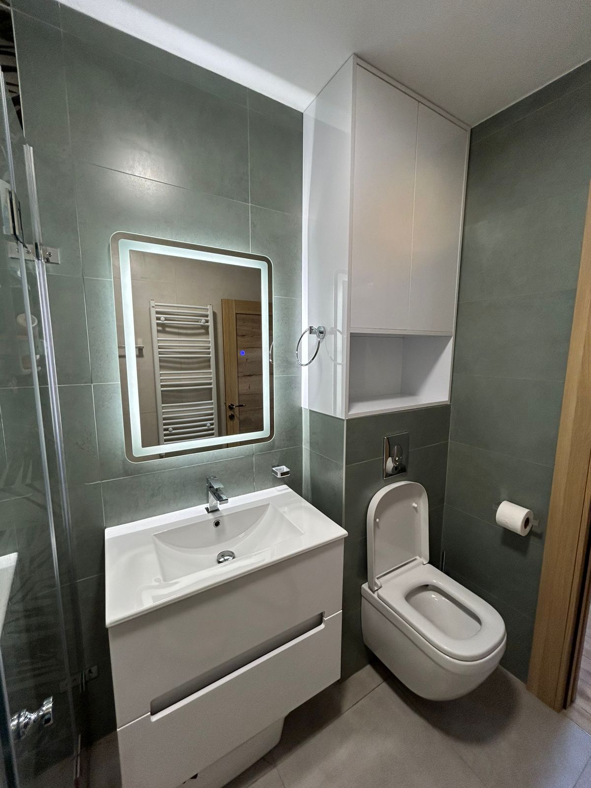 apartment for sale Podgorica, Sahat Kula apartment, 2 bedroom flat 72 m2, Ul Kralja Nikole 70, fully renovated apartment Podgorica, furnished 2 bedroom apartment Montenegro, first floor apartment with terraces, three terrace apartment Podgorica, central location flat Podgorica, investment apartment Podgorica center, nekretnine Podgorica prodaja, dvosoban stan Sahat kula, stan 72m2 prvi sprat, renoviran i opremljen stan Podgorica, stan sa tri terase Podgorica,violet investment, violet investment montenegro