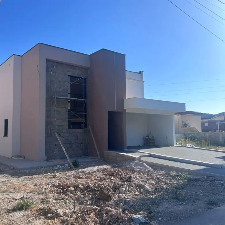 house for sale Bar, new house Polje Bar, 225 m2 house Montenegro, 400 m2 plot Bar, 3 bedroom house Bar, house with garage Bar, underfloor heating house Montenegro, new unfurnished house for sale, family house Bar Polje, modern open space living Bar, nekretnine Bar prodaja, kuća na prodaju Polje Bar, nova kuća 225m2, plac 400m2 Bar, kuća sa garažom Bar, kuća sa podnim grijanjem Crna Gora, porodična kuća Bar, neuseljena kuća na prodaju,violet investment,violet investment montenegro