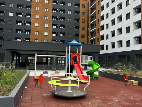 apartment for sale Stari Aerodrom, one bedroom apartment 43 m2 Podgorica, 7th floor flat with lift, modern building with two elevators, apartment facing courtyard Podgorica, flat with garage Stari Aerodrom, public parking under ramp, resident parking level -2, investment apartment Podgorica, nekretnine Podgorica prodaja, jednosoban stan Stari Aerodrom, stan 43m2 sa garažom, stan na sedmom spratu Podgorica, mirna orijentacija ka dvorištu,violet investment,violet investment montenegro