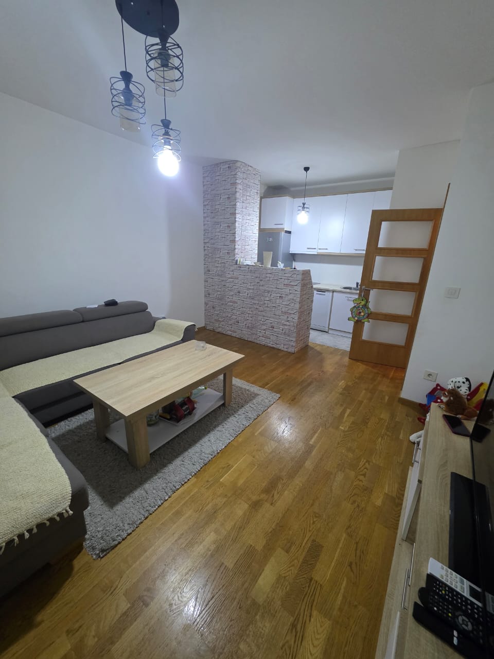 apartment for sale Stari Aerodrom, one bedroom apartment Podgorica, 46 m2 flat for sale, Bulevar Pera Ćetkovića apartment, south oriented apartment Podgorica, Prva Banka building Bemax, quality construction Podgorica, apartment with secured parking, parking under ramp Podgorica, bright 1 bedroom flat Montenegro, popular area Stari Aerodrom, investment apartment Podgorica, nekretnine Podgorica prodaja, jednosoban stan Stari Aerodrom, stan 46m2 treći sprat Podgorica, stan južna orijentacija, stan sa parkingom pod rampom Podgorica, Bemax gradnja stan Podgorica, violet investment,violet investment montenegro