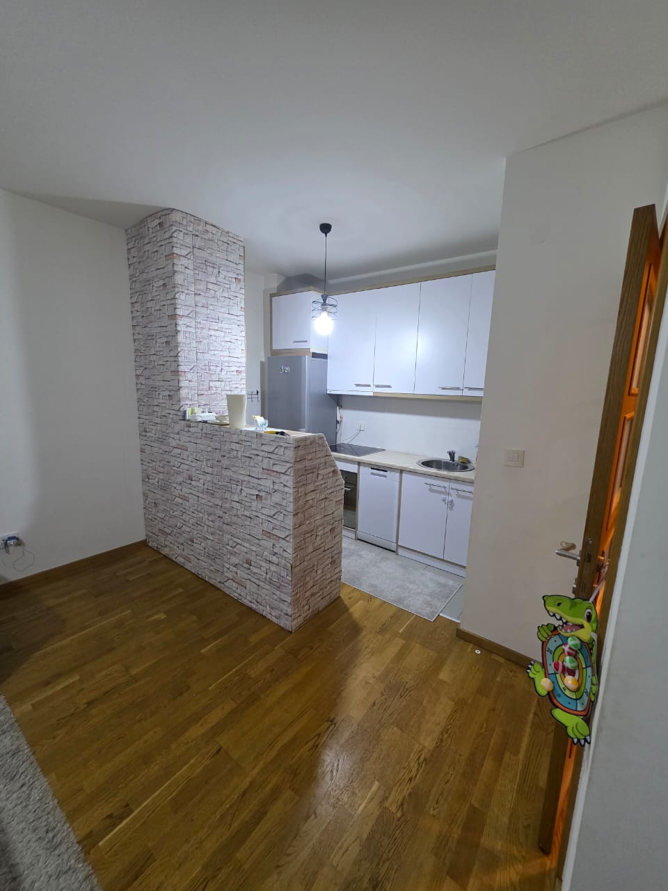 apartment for sale Stari Aerodrom, one bedroom apartment Podgorica, 46 m2 flat for sale, Bulevar Pera Ćetkovića apartment, south oriented apartment Podgorica, Prva Banka building Bemax, quality construction Podgorica, apartment with secured parking, parking under ramp Podgorica, bright 1 bedroom flat Montenegro, popular area Stari Aerodrom, investment apartment Podgorica, nekretnine Podgorica prodaja, jednosoban stan Stari Aerodrom, stan 46m2 treći sprat Podgorica, stan južna orijentacija, stan sa parkingom pod rampom Podgorica, Bemax gradnja stan Podgorica, violet investment,violet investment montenegro