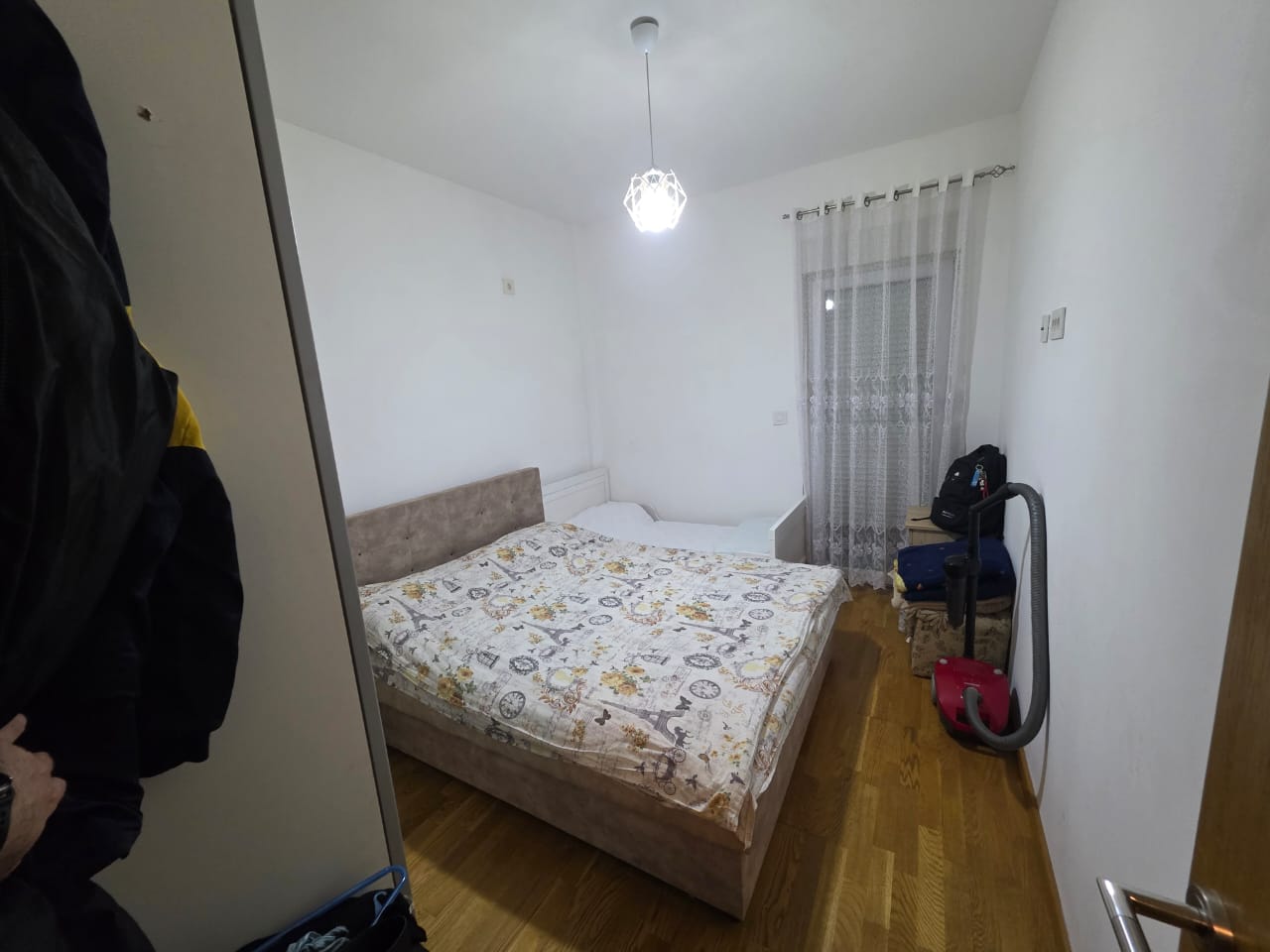 apartment for sale Stari Aerodrom, one bedroom apartment Podgorica, 46 m2 flat for sale, Bulevar Pera Ćetkovića apartment, south oriented apartment Podgorica, Prva Banka building Bemax, quality construction Podgorica, apartment with secured parking, parking under ramp Podgorica, bright 1 bedroom flat Montenegro, popular area Stari Aerodrom, investment apartment Podgorica, nekretnine Podgorica prodaja, jednosoban stan Stari Aerodrom, stan 46m2 treći sprat Podgorica, stan južna orijentacija, stan sa parkingom pod rampom Podgorica, Bemax gradnja stan Podgorica, violet investment,violet investment montenegro