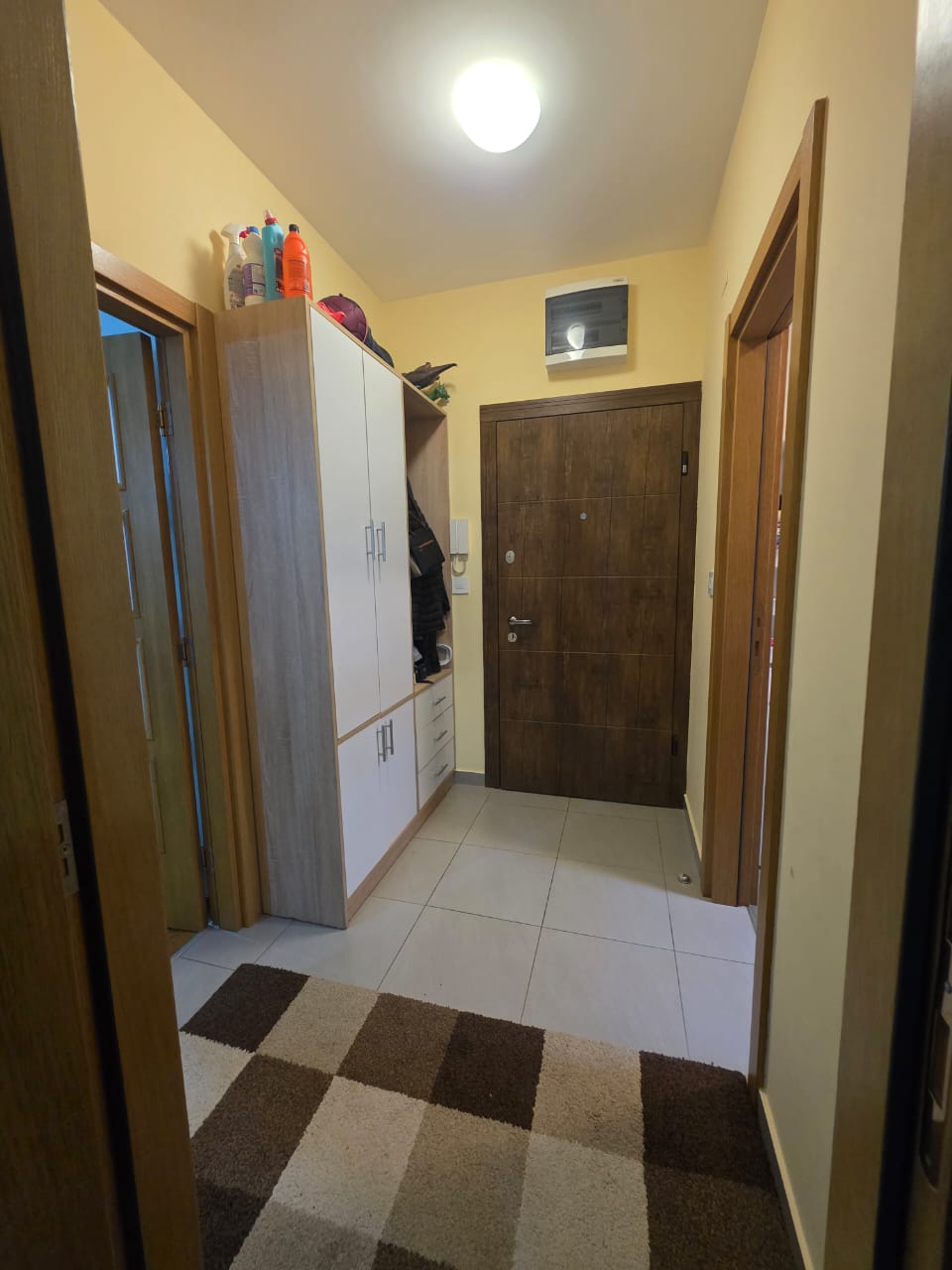 apartment for sale Stari Aerodrom, one bedroom apartment Podgorica, 46 m2 flat for sale, Bulevar Pera Ćetkovića apartment, south oriented apartment Podgorica, Prva Banka building Bemax, quality construction Podgorica, apartment with secured parking, parking under ramp Podgorica, bright 1 bedroom flat Montenegro, popular area Stari Aerodrom, investment apartment Podgorica, nekretnine Podgorica prodaja, jednosoban stan Stari Aerodrom, stan 46m2 treći sprat Podgorica, stan južna orijentacija, stan sa parkingom pod rampom Podgorica, Bemax gradnja stan Podgorica, violet investment,violet investment montenegro