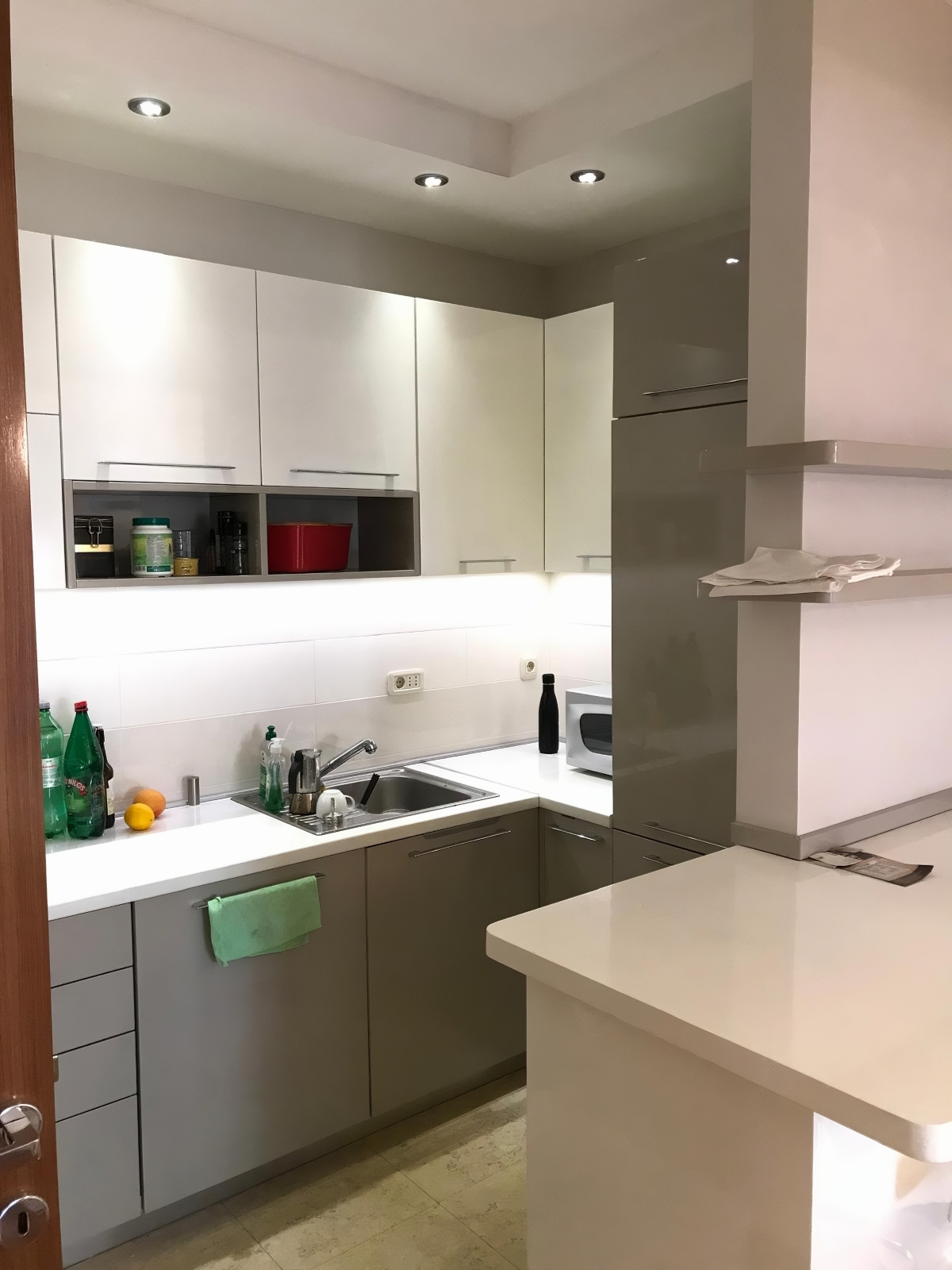 apartment for sale Podgorica center, luxury 2 bedroom apartment Podgorica, 72 m2 flat for sale, apartment across Ziraat Bank Podgorica, city center apartment with garage, fully furnished apartment Montenegro, investment apartment Podgorica, ready to move in flat, apartment with parking city center, nekretnine Podgorica prodaja, luksuzan dvosoban stan centar Podgorice, stan sa garažom na prodaju, namješten stan sa tehnikom Podgorica,violet investment, violet investment montenegro