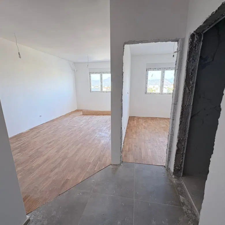 one-bedroom apartment, one-bedroom apartment Family Nest, Family Nest Zabjelo, Family Nest Podgorica, apartment for sale Zabjelo, apartment for sale Podgorica, 42 m2 apartment, 42m2 apartment Zabjelo, new building Zabjelo, new construction Family Nest, second floor apartment, apartment with parking, parking under ramp, apartment near Oktoih Primary School, apartment near school Zabjelo, registered building in cadastre, apartment eligible for bank loan, investment property Podgorica, real estate Podgorica, flat for sale Zabjelo, one-bedroom flat Podgorica, modern apartment Zabjelo, violet investment, violet investment montenegro