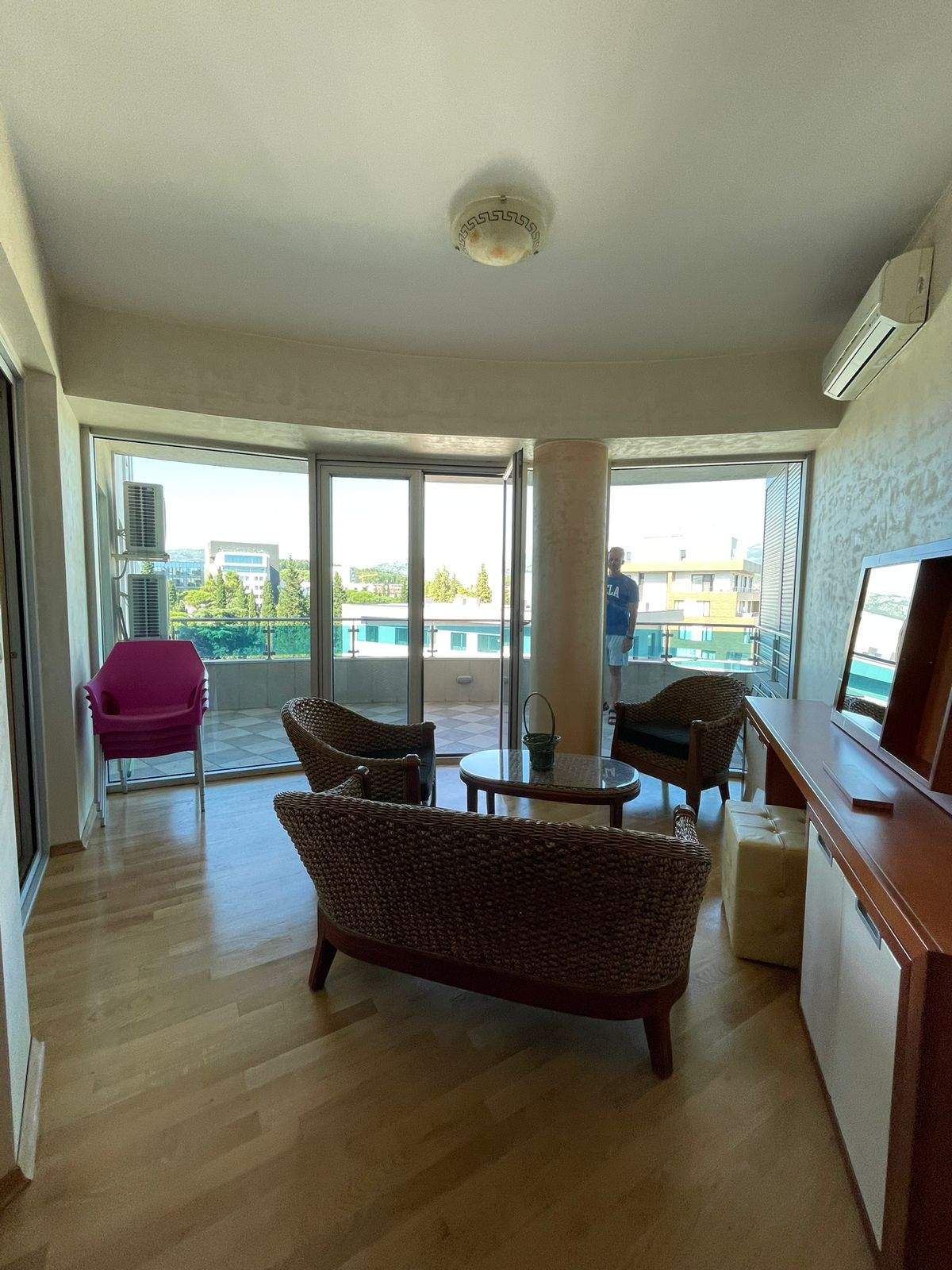 apartment for sale Kings Park Podgorica, luxury flat ex Hotel Nikic, 2.5 bedroom apartment city center, dvoiposoban stan prodaja Podgorica, luxury apartment with view King’s Park, premium location Podgorica center, fully furnished luxury apartment Montenegro, underfloor heating apartment for sale, inverter AC flat Podgorica, high quality wood aluminum windows, investment property Podgorica center, rare apartment for sale Kings Park, nekretnine Podgorica prodaja, luksuzan stan centar grada, stan sa pogledom na park kralja Nikole, stan blizu hotela Hilton Podgorica, odlična lokacija i cijena stan Podgorica,violet investment, violet investment montenegro