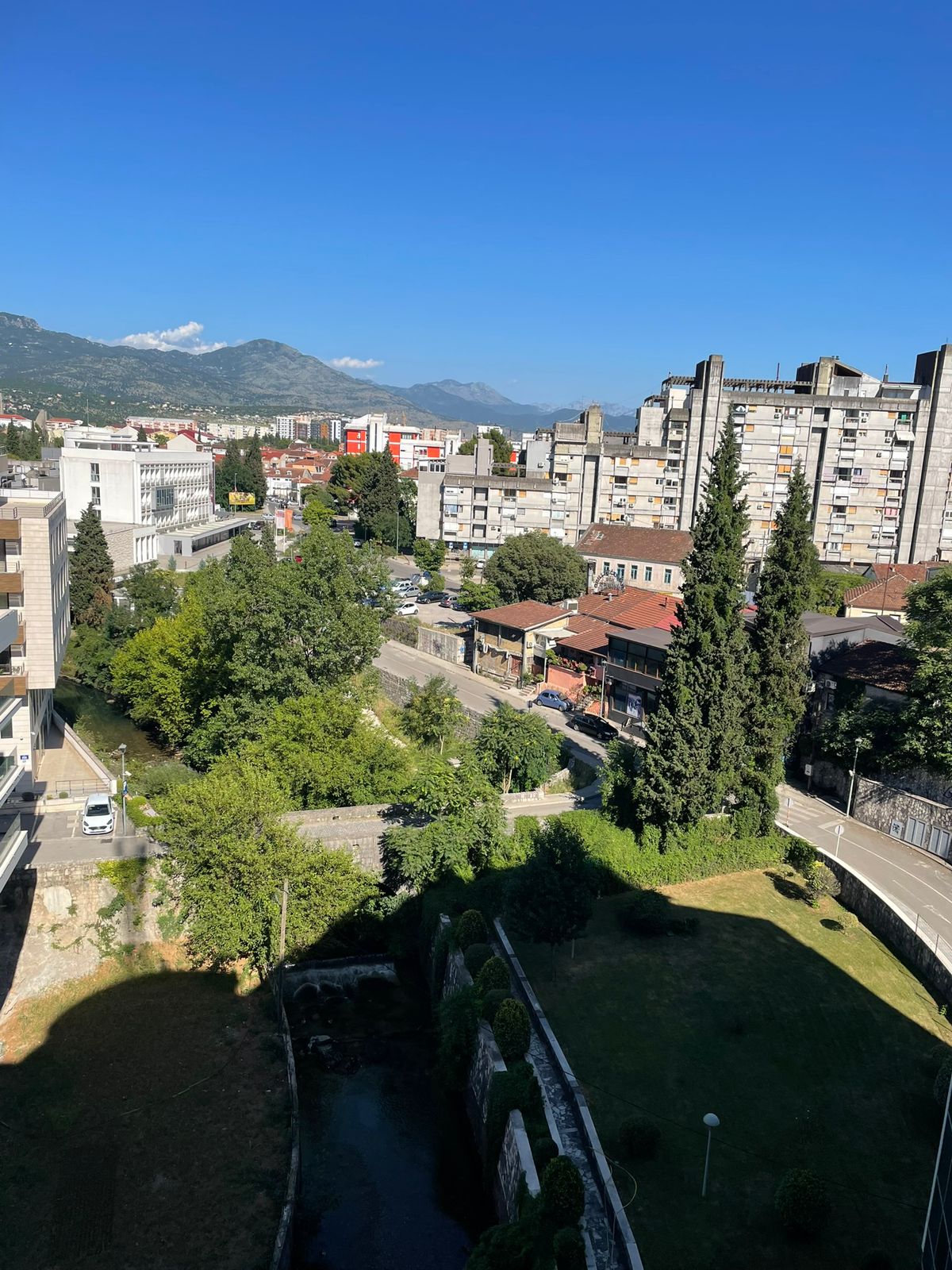 apartment for sale Kings Park Podgorica, luxury flat ex Hotel Nikic, 2.5 bedroom apartment city center, dvoiposoban stan prodaja Podgorica, luxury apartment with view King’s Park, premium location Podgorica center, fully furnished luxury apartment Montenegro, underfloor heating apartment for sale, inverter AC flat Podgorica, high quality wood aluminum windows, investment property Podgorica center, rare apartment for sale Kings Park, nekretnine Podgorica prodaja, luksuzan stan centar grada, stan sa pogledom na park kralja Nikole, stan blizu hotela Hilton Podgorica, odlična lokacija i cijena stan Podgorica,violet investment, violet investment montenegro