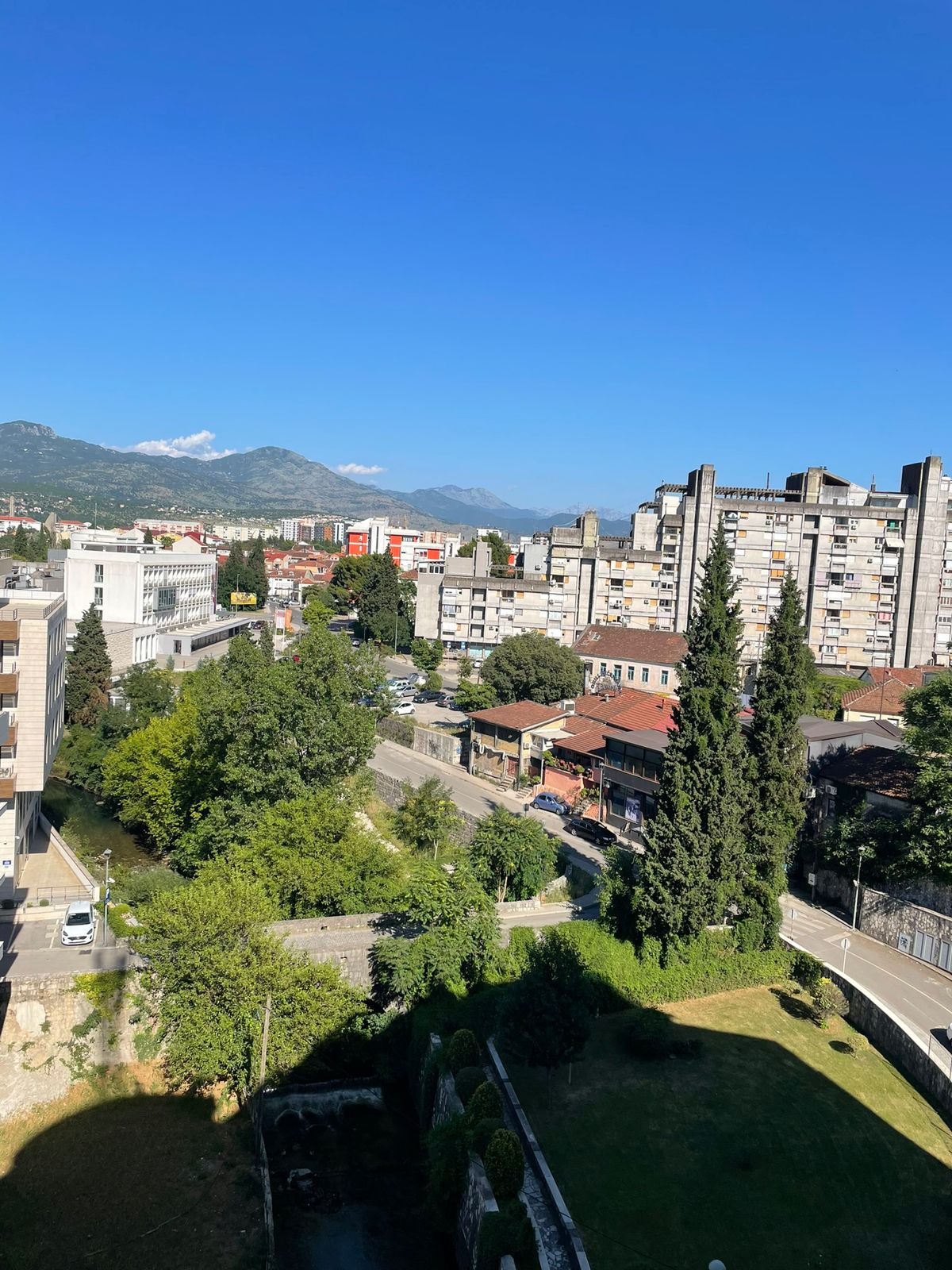 apartment for sale Kings Park Podgorica, luxury flat ex Hotel Nikic, 2.5 bedroom apartment city center, dvoiposoban stan prodaja Podgorica, luxury apartment with view King’s Park, premium location Podgorica center, fully furnished luxury apartment Montenegro, underfloor heating apartment for sale, inverter AC flat Podgorica, high quality wood aluminum windows, investment property Podgorica center, rare apartment for sale Kings Park, nekretnine Podgorica prodaja, luksuzan stan centar grada, stan sa pogledom na park kralja Nikole, stan blizu hotela Hilton Podgorica, odlična lokacija i cijena stan Podgorica,violet investment, violet investment montenegro