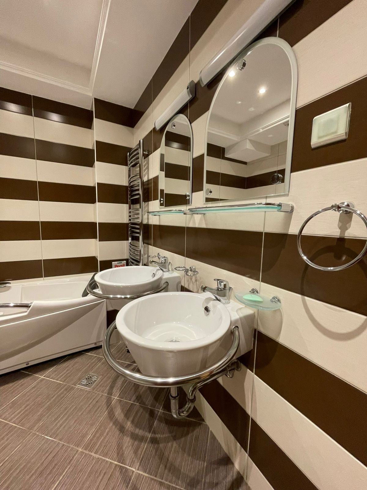 apartment for sale Kings Park Podgorica, luxury flat ex Hotel Nikic, 2.5 bedroom apartment city center, dvoiposoban stan prodaja Podgorica, luxury apartment with view King’s Park, premium location Podgorica center, fully furnished luxury apartment Montenegro, underfloor heating apartment for sale, inverter AC flat Podgorica, high quality wood aluminum windows, investment property Podgorica center, rare apartment for sale Kings Park, nekretnine Podgorica prodaja, luksuzan stan centar grada, stan sa pogledom na park kralja Nikole, stan blizu hotela Hilton Podgorica, odlična lokacija i cijena stan Podgorica,violet investment, violet investment montenegro