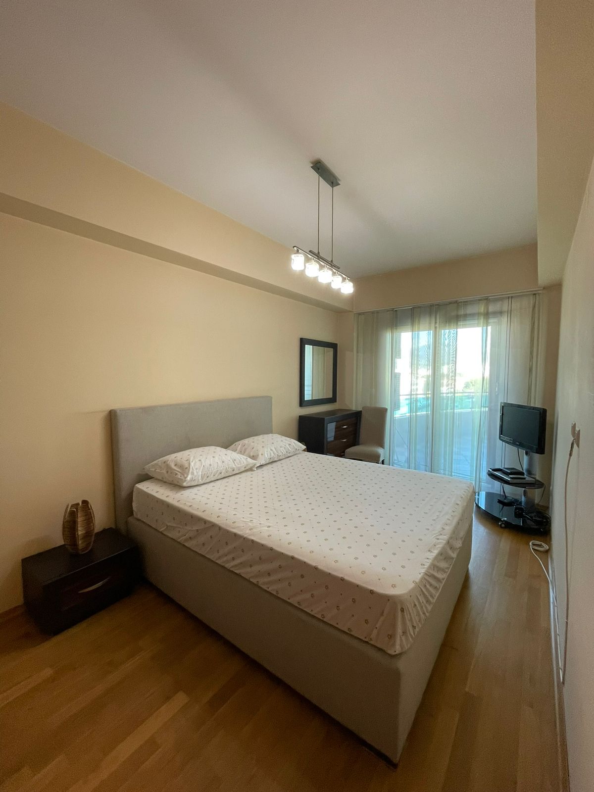 apartment for sale Kings Park Podgorica, luxury flat ex Hotel Nikic, 2.5 bedroom apartment city center, dvoiposoban stan prodaja Podgorica, luxury apartment with view King’s Park, premium location Podgorica center, fully furnished luxury apartment Montenegro, underfloor heating apartment for sale, inverter AC flat Podgorica, high quality wood aluminum windows, investment property Podgorica center, rare apartment for sale Kings Park, nekretnine Podgorica prodaja, luksuzan stan centar grada, stan sa pogledom na park kralja Nikole, stan blizu hotela Hilton Podgorica, odlična lokacija i cijena stan Podgorica,violet investment, violet investment montenegro