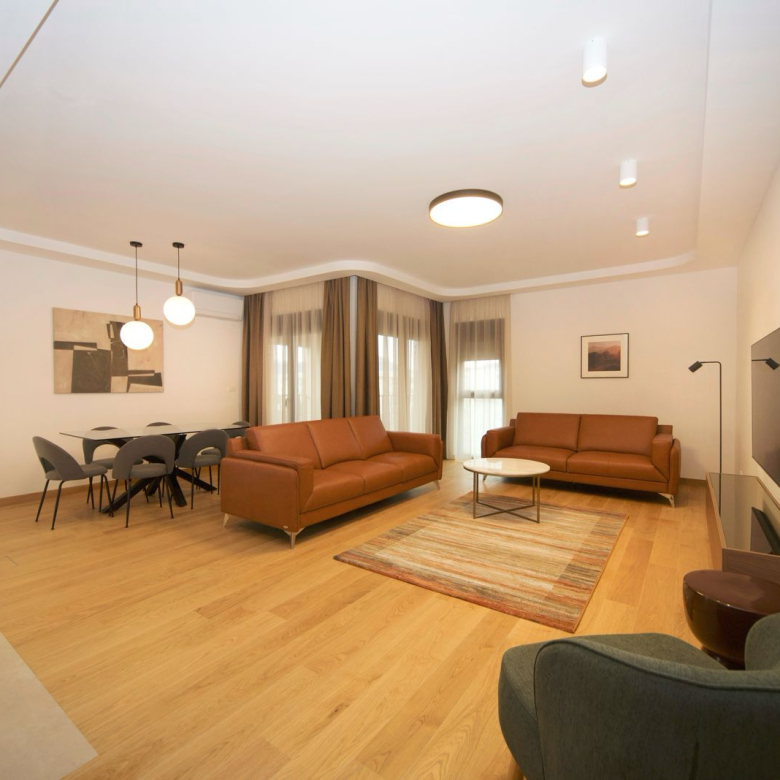 three bedroom apartment for rent, 104 m2 flat for rent, large family apartment, rental with two garage spaces, long term rental apartment, spacious 3BR apartment, flat with garage included, city apartment for family, nekretnine izdavanje, trosoban stan 104m2, stan sa dvije garaže u zakup, porodični stan za izdavanje, violet investment, violet investment montenegro