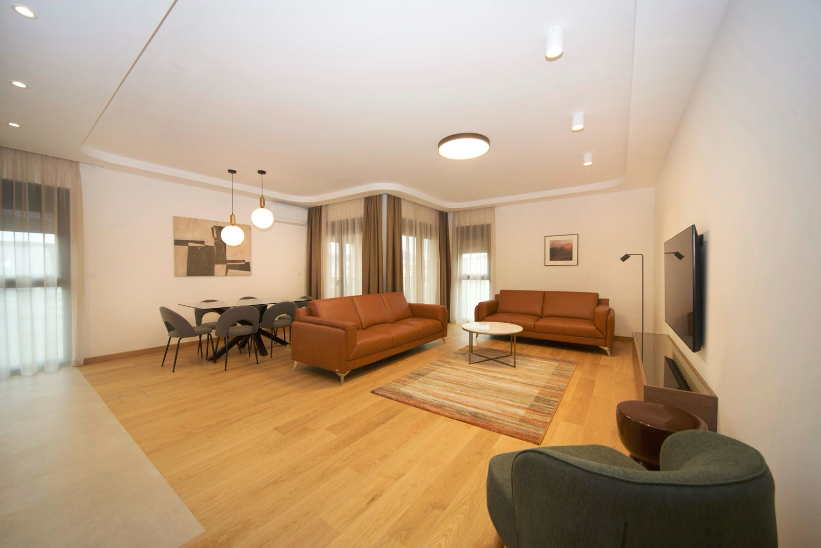 three bedroom apartment for rent, 104 m2 flat for rent, large family apartment, rental with two garage spaces, long term rental apartment, spacious 3BR apartment, flat with garage included, city apartment for family, nekretnine izdavanje, trosoban stan 104m2, stan sa dvije garaže u zakup, porodični stan za izdavanje, violet investment, violet investment montenegro