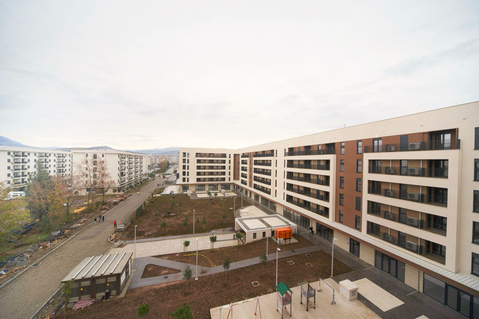 three bedroom apartment for rent, 104 m2 flat for rent, large family apartment, rental with two garage spaces, long term rental apartment, spacious 3BR apartment, flat with garage included, city apartment for family, nekretnine izdavanje, trosoban stan 104m2, stan sa dvije garaže u zakup, porodični stan za izdavanje, violet investment, violet investment montenegro