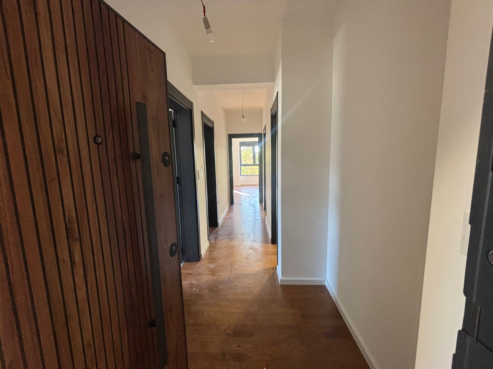 apartment for sale Zagorič, 2 bedroom apartment Podgorica, 68.5 m2 flat new building, apartment behind MUP Podgorica, modern bright apartment with terraces, flat with underground garage Podgorica, two bedroom with bathroom and WC, multisplit AC in every room, electric roller shutters apartment, family apartment Zagorič, investment property Podgorica, nekretnine Podgorica prodaja, dvosoban stan Zagorič početak, novogradnja sa garažom, stan sa dvije terase Podgorica, mirna zona blizu škole i prodavnica, violet investment, violet investment montenegro