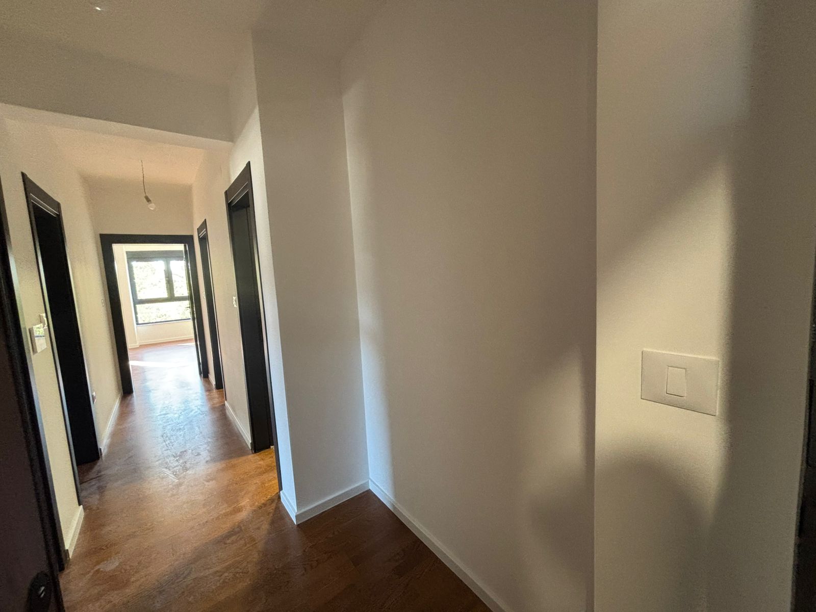 apartment for sale Zagorič, 2 bedroom apartment Podgorica, 68.5 m2 flat new building, apartment behind MUP Podgorica, modern bright apartment with terraces, flat with underground garage Podgorica, two bedroom with bathroom and WC, multisplit AC in every room, electric roller shutters apartment, family apartment Zagorič, investment property Podgorica, nekretnine Podgorica prodaja, dvosoban stan Zagorič početak, novogradnja sa garažom, stan sa dvije terase Podgorica, mirna zona blizu škole i prodavnica, violet investment, violet investment montenegro