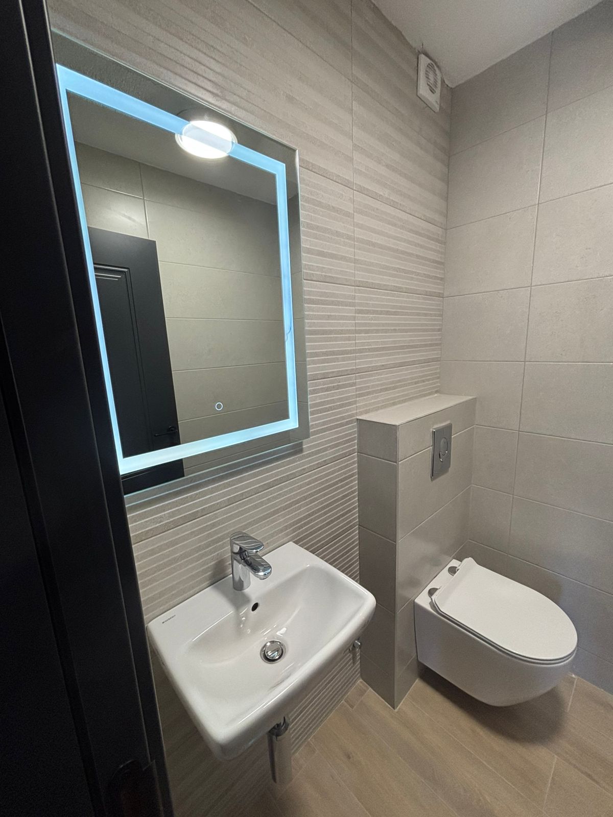 2 bedroom apartment 69 m² Podgorica, Montenegro