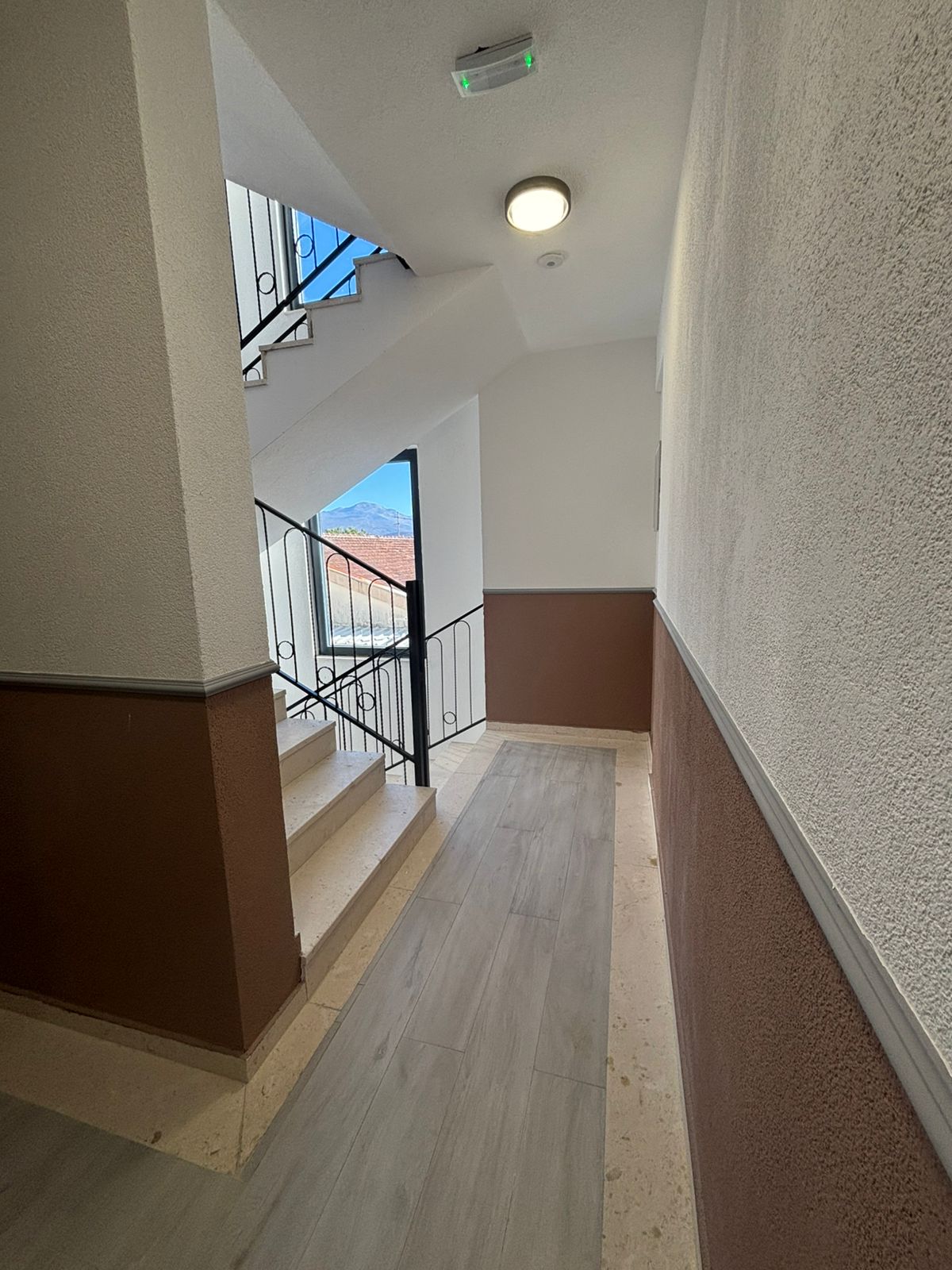 apartment for sale Zagorič, 2 bedroom apartment Podgorica, 68.5 m2 flat new building, apartment behind MUP Podgorica, modern bright apartment with terraces, flat with underground garage Podgorica, two bedroom with bathroom and WC, multisplit AC in every room, electric roller shutters apartment, family apartment Zagorič, investment property Podgorica, nekretnine Podgorica prodaja, dvosoban stan Zagorič početak, novogradnja sa garažom, stan sa dvije terase Podgorica, mirna zona blizu škole i prodavnica, violet investment, violet investment montenegro