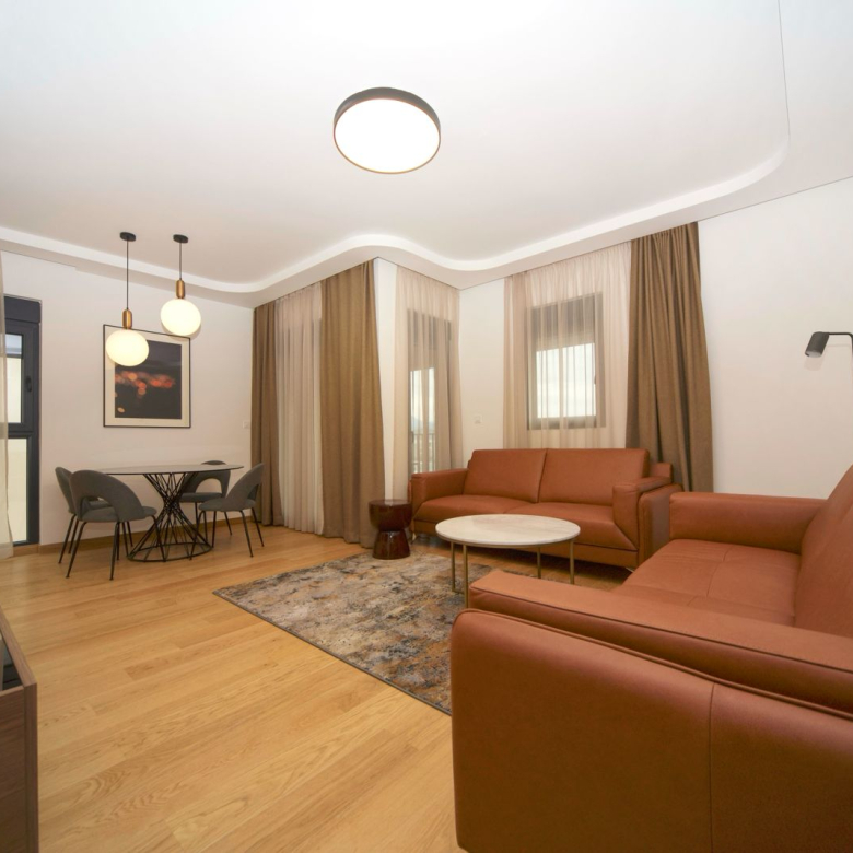 2 bedroom apartment for rent, 80 m2 flat for rent, apartment with garage space, family apartment for rent, bright and spacious apartment, long-term rental with parking, nekretnine izdavanje, dvosoban stan 80m2, stan sa garažom u zakup, violet investment, violet investment montenegro