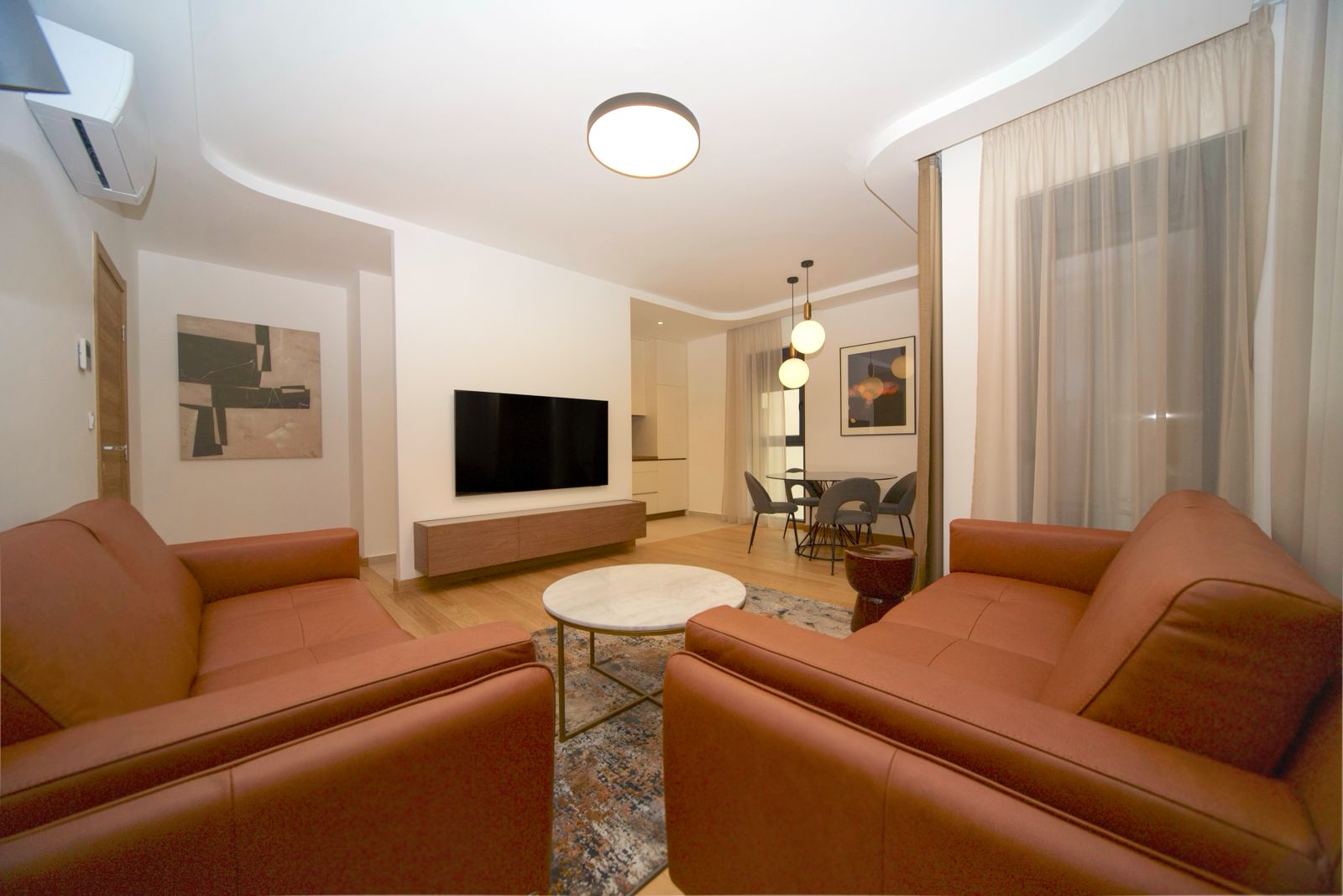 2 bedroom apartment for rent, 80 m2 flat for rent, apartment with garage space, family apartment for rent, bright and spacious apartment, long-term rental with parking, nekretnine izdavanje, dvosoban stan 80m2, stan sa garažom u zakup, violet investment, violet investment montenegro